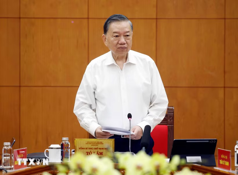 hu-tich-nuoc-to-lam-lam-viec-voi-ban-to-chuc-trung-uong-ve-de-an-so-ket-5-nam-thuc-hien-nghi-quyet-so-28-nqtw-8967494-5.jpg.avif