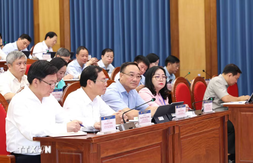 ttxvn-2008-thuong-truc-ban-bi-thu-xay-dung-dang-3.jpg