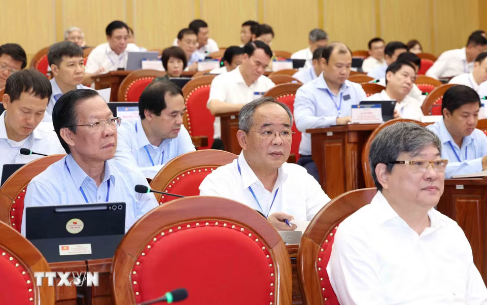 media.vietnamplus.vn-images-yi45dyxdxvvavn-iwqhoansq1rg0oktdfw-xwxjb8jyh-endv5t0pmnvpddjcd0djndm0cv8olyfxyn2xkbsxdazlcfvqthczxqzppvfqyk-_ttxvn-2008-thuong-truc-ban-bi-thu-xay-dung-dang-1.jpg.avif