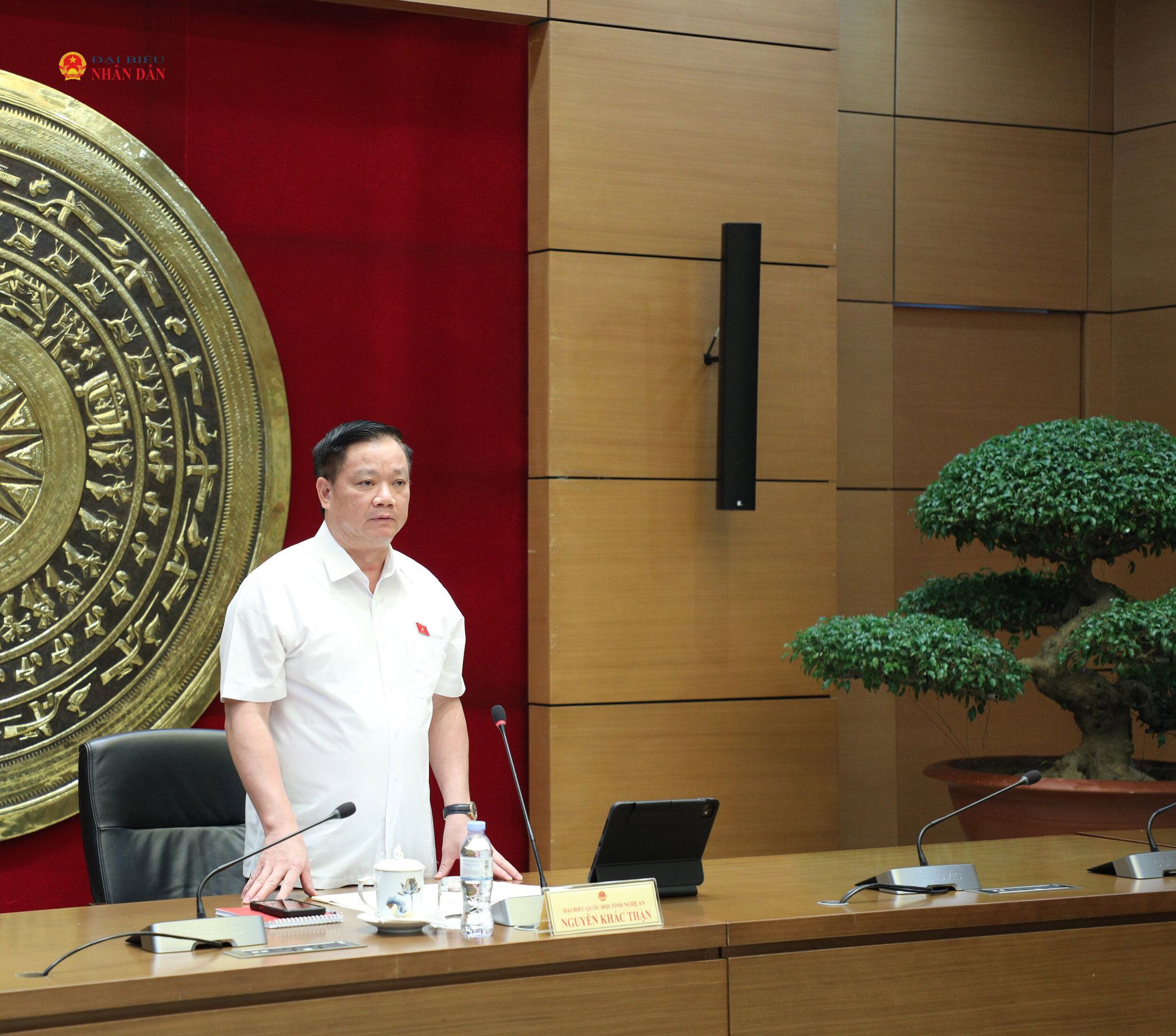Trưởng Đoàn ĐBQH tỉnh Nghệ An Nguyễn Khắc Thận