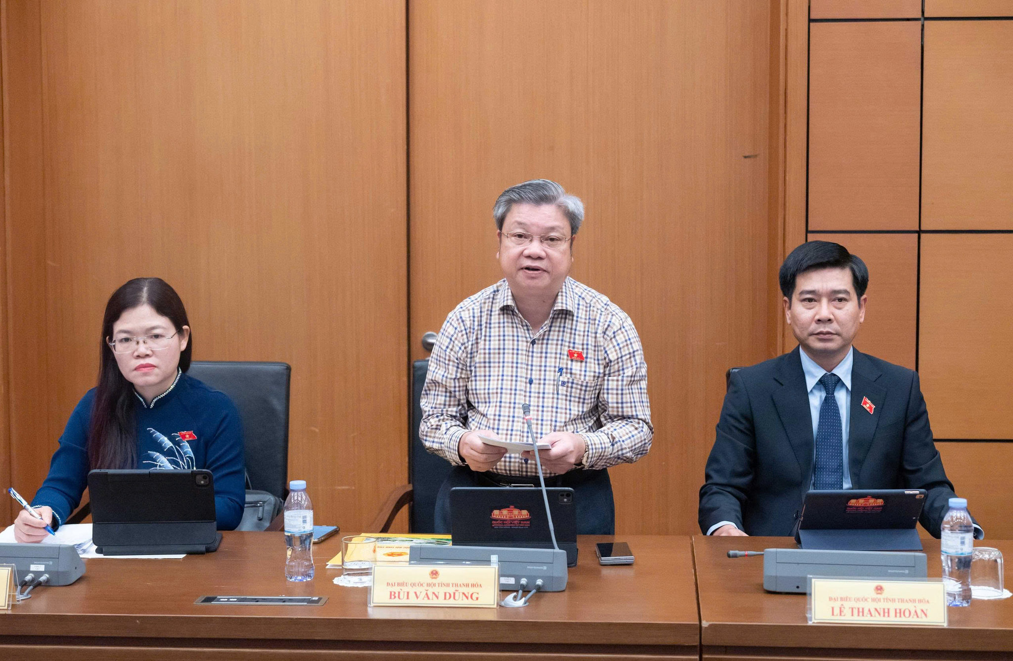 ĐBQH Bùi Văn Dũng (Thanh Hóa) phát biểu
