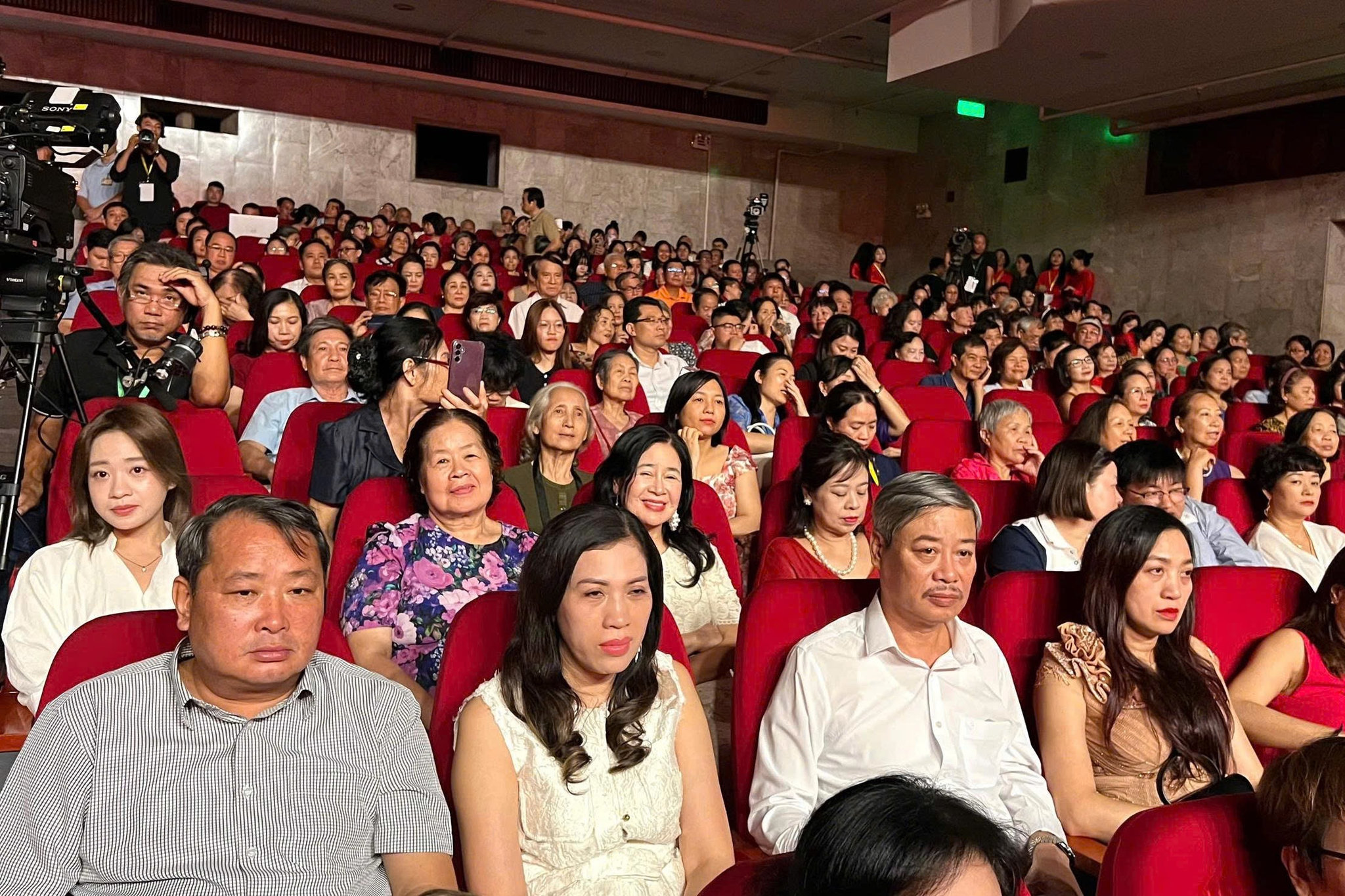 Các đại biểu tham dự chương trình
