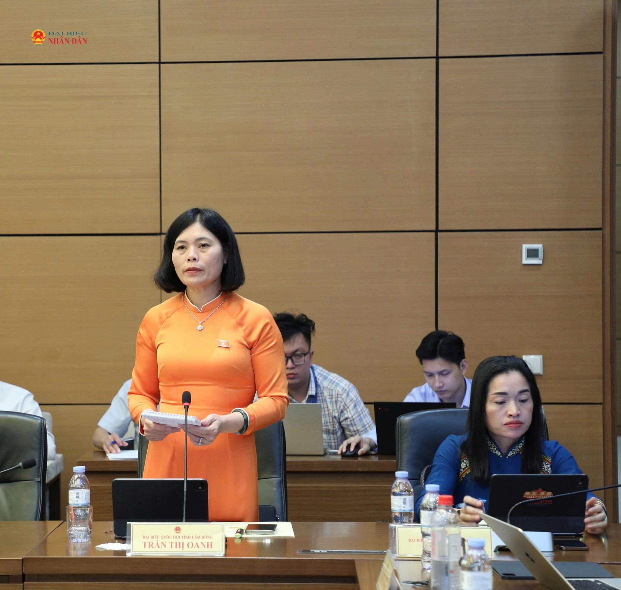 ĐBQH Trần Thị Oanh (Lâm Đồng) phát biểu