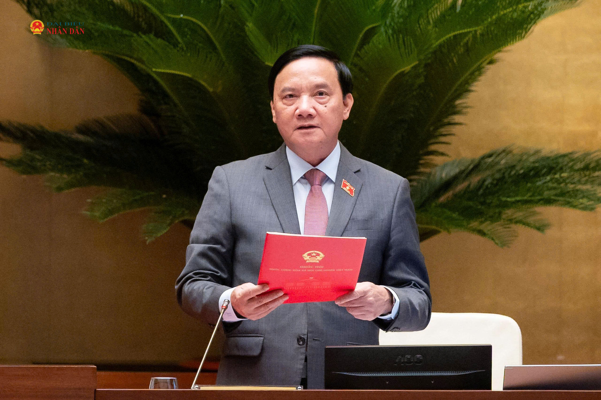 Phó Chủ tịch Quốc hội Nguyễn Khắc Định chủ trì phiên thảo luận