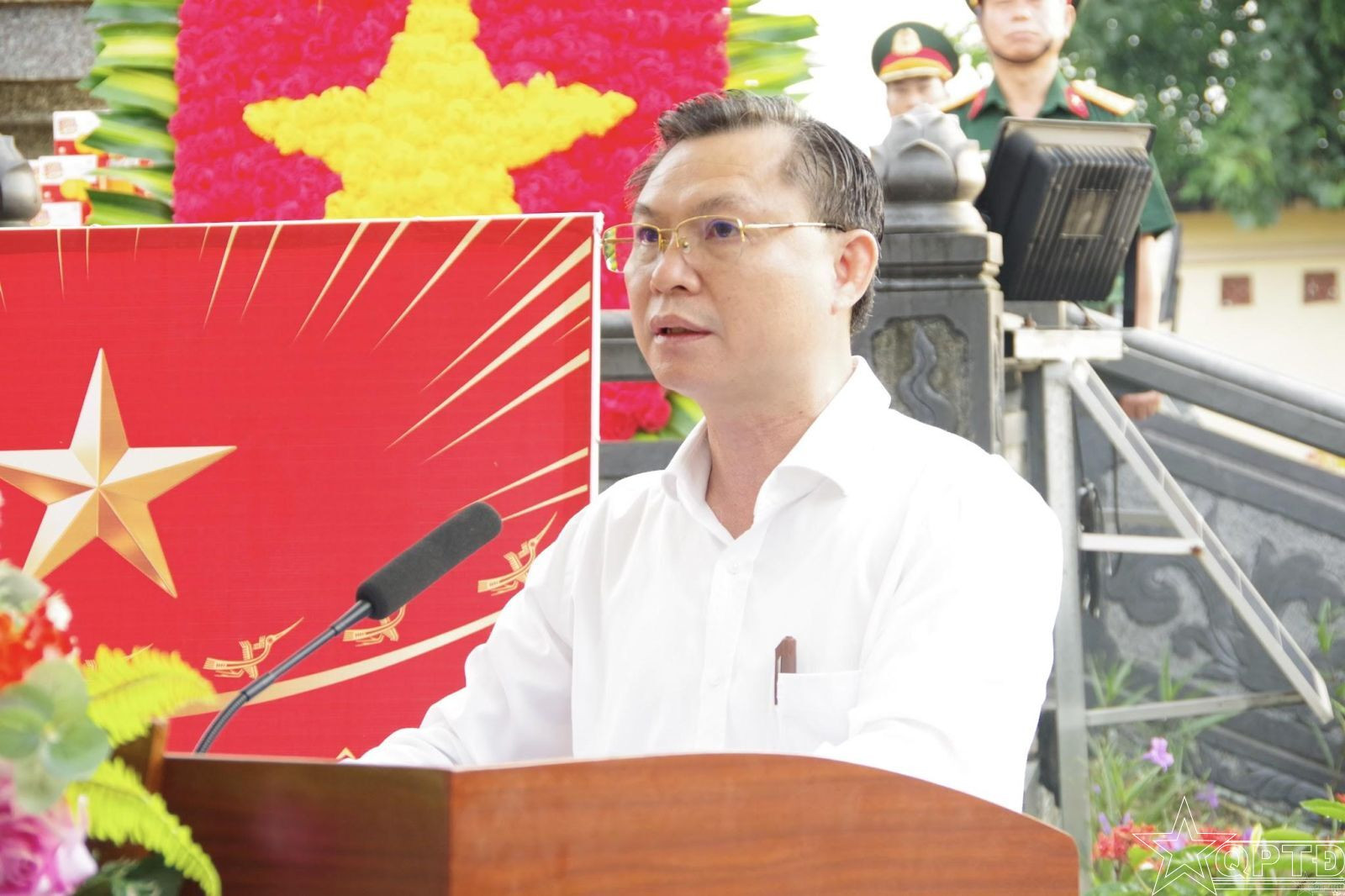 Bí thư Đảng ủy, Chủ tịch HĐND xã Mỹ Đức Đặng Văn Cảnh phát biểu tại buổi lễ. (