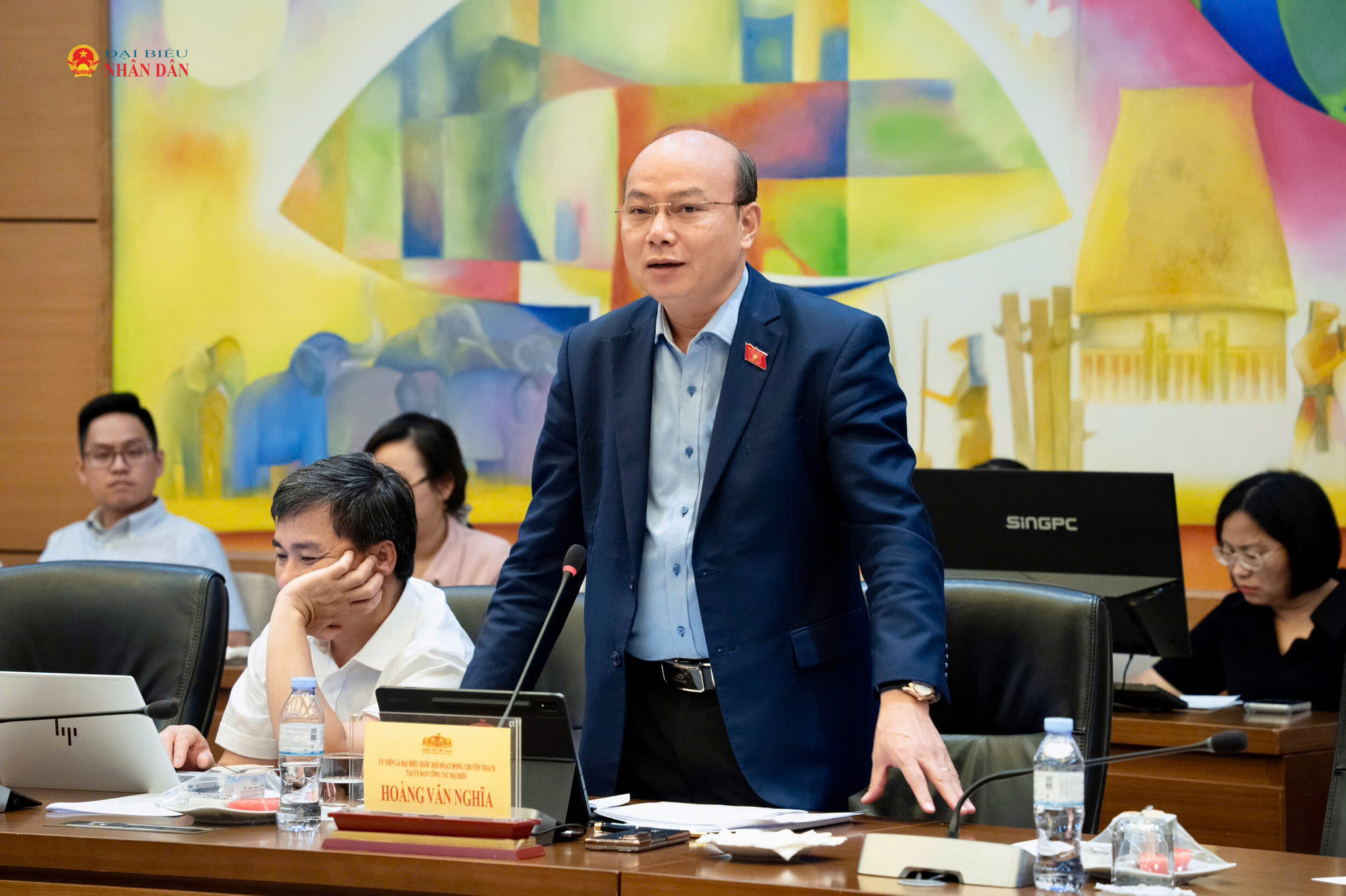 đại biểu Quốc hội hoạt động chuyên trách tại Ủy ban Công tác đại biểu Hoàng Văn Nghĩa phát biểu