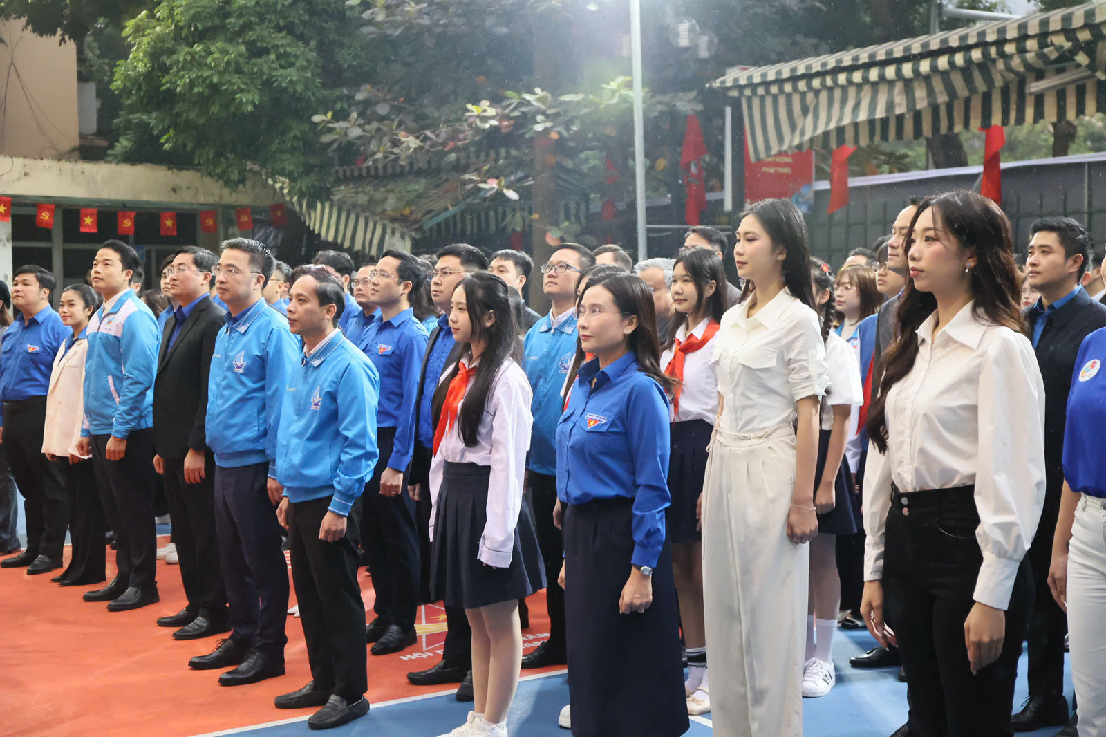 Chương trình góp phần đẩy mạnh công tác tuyên truyền, tạo khí thế thi đua sôi nổi, đồng thời khẳng định vai trò xung kích, tinh thần trách nhiệm của tổ chức Đoàn và đoàn viên, thanh niên hướng về những sự kiện chính trị trọng đại của đất nước. (Ảnh: Trung ương Đoàn long trọng tổ chức Lễ chào cờ…