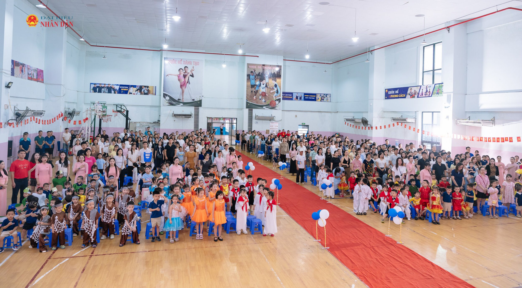 Không khí buổi lễ