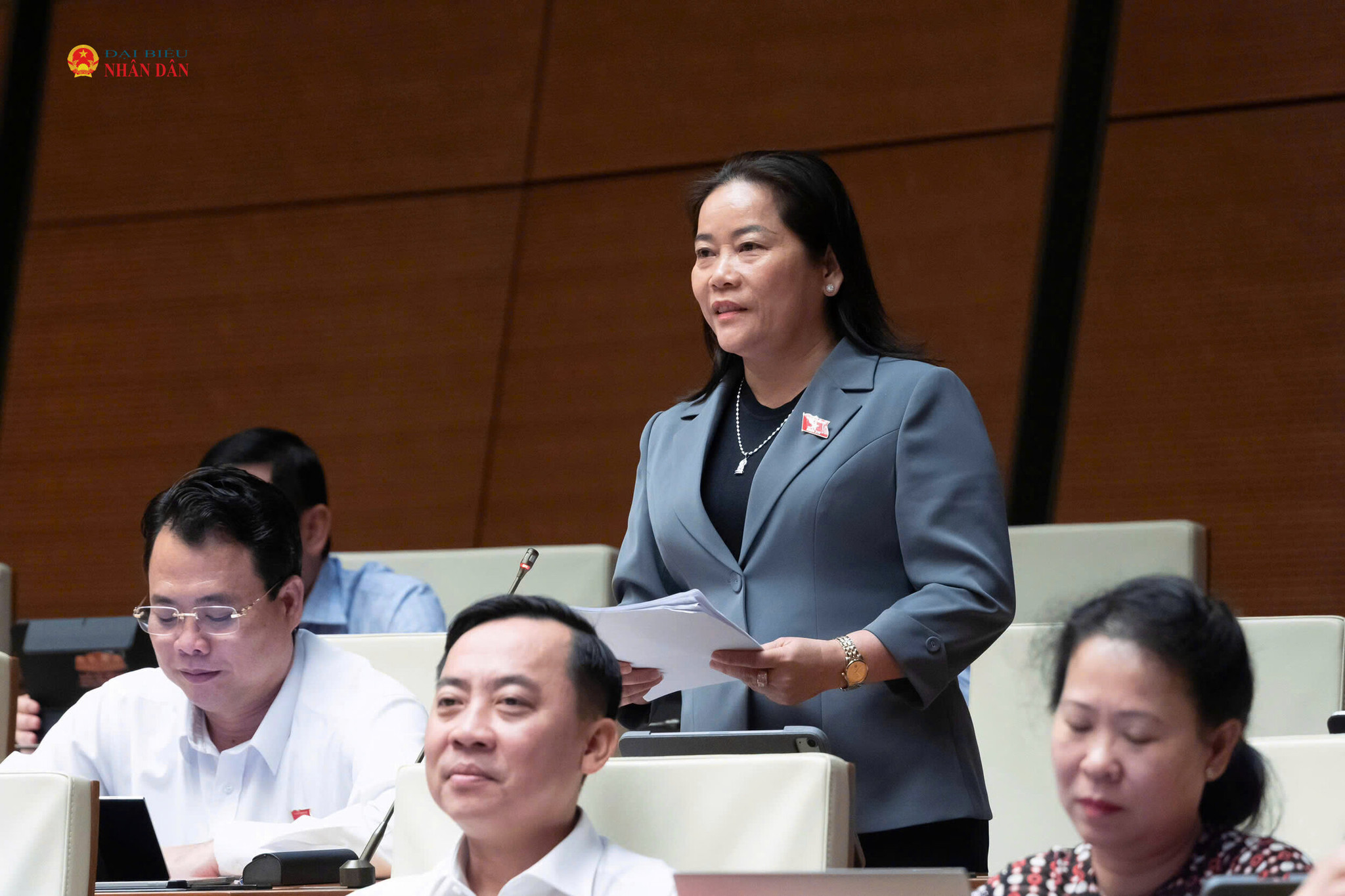 ĐBQH Lê Thị Thanh Lam (TP. Cần Thơ) phát biểu tại phiên thảo luận về định hướng chính sách sửa đổi Luật Đất đai sáng 21/8