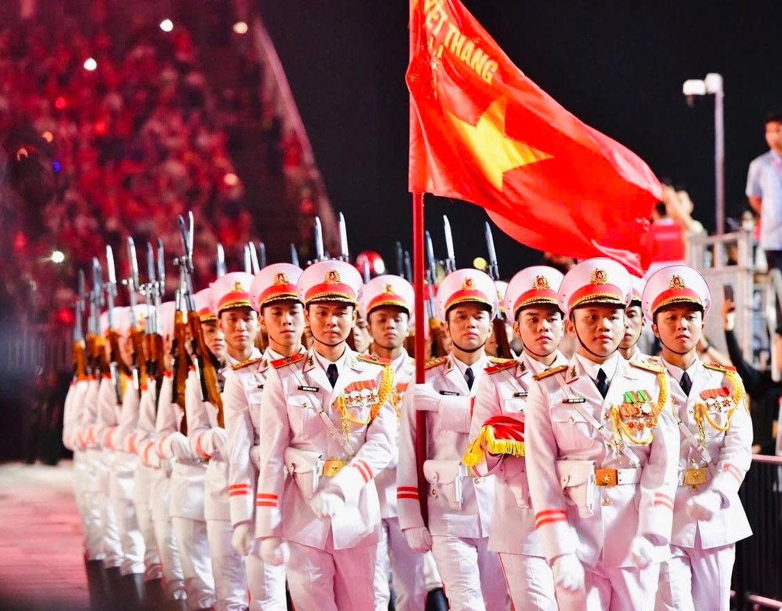 Lực lượng tiêu binh danh dự và tổ chức lễ thượng cờ trong chương trình