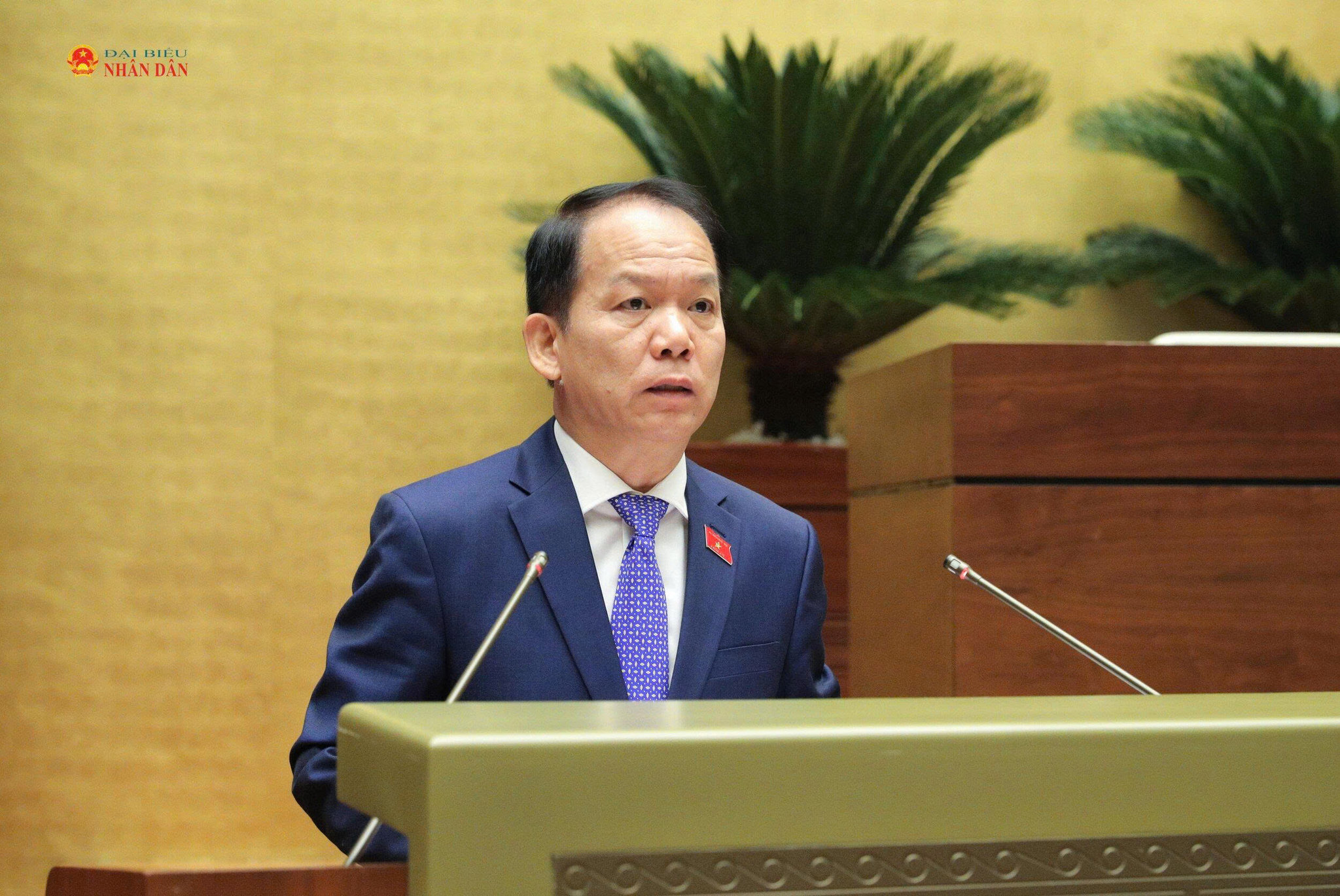 Bộ trưởng Bộ Tư pháp Hoàng Thanh Tùng trình bày tóm tắt Báo cáo tiếp thu, giải trình và chỉnh lý dự thảo Luật Hòa giải ở cơ sở (sửa đổi)