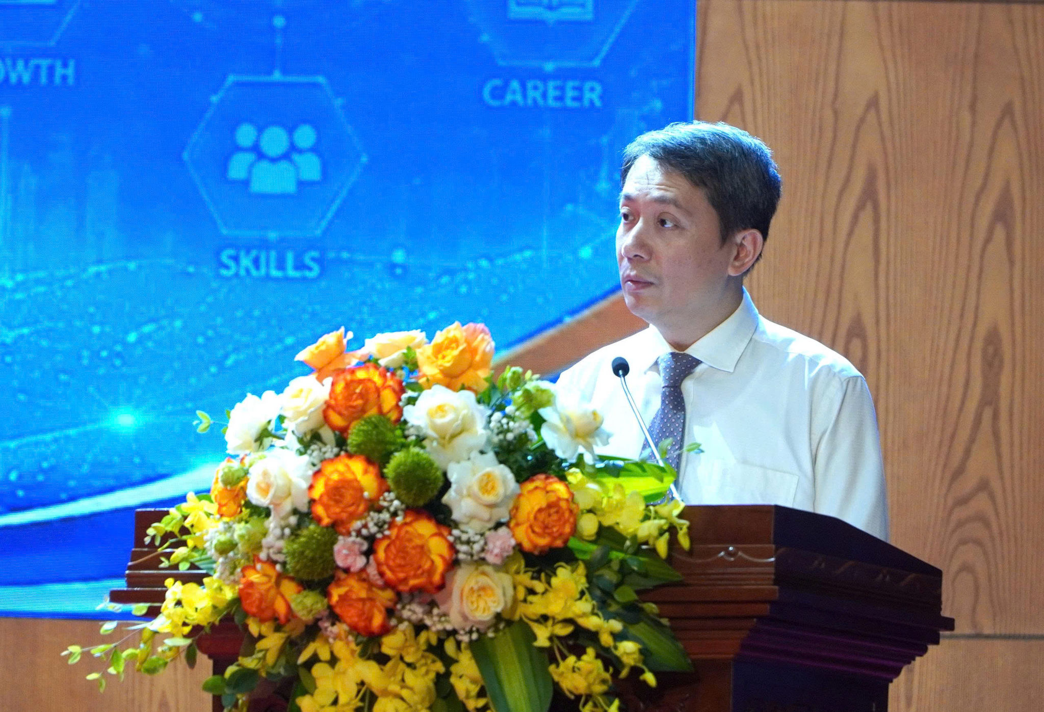 Thứ trưởng Bộ GD-ĐT Phạm Quang Hưng