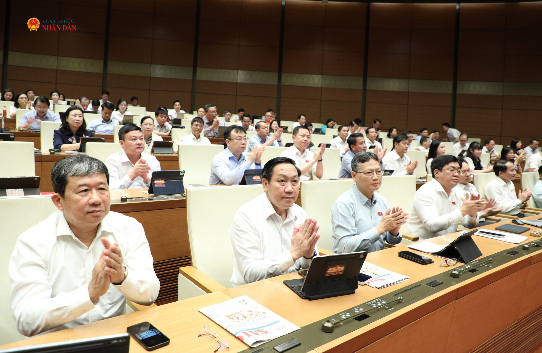 Các đại biểu tham dự phiên họp