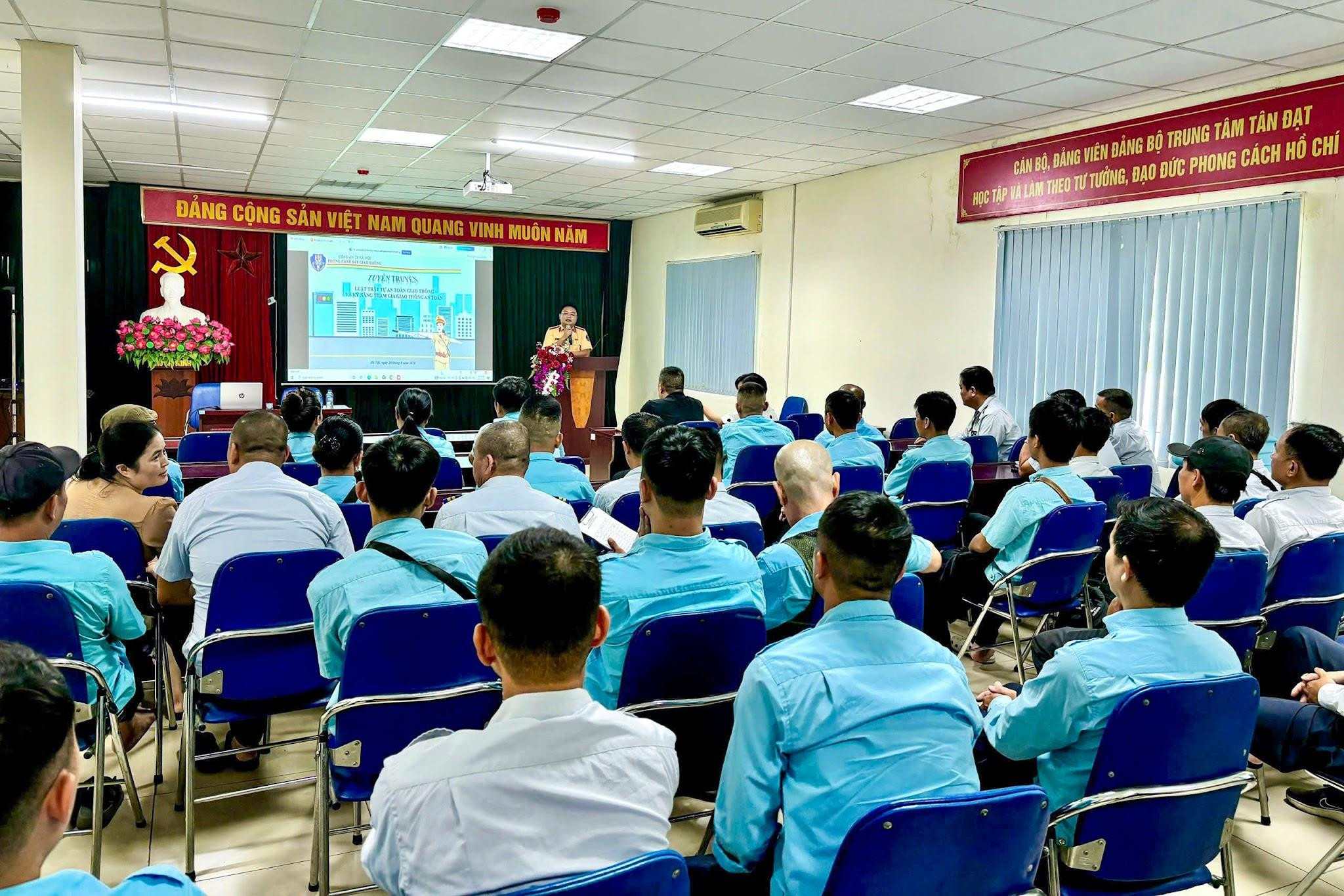 Toàn cảnh hội nghị