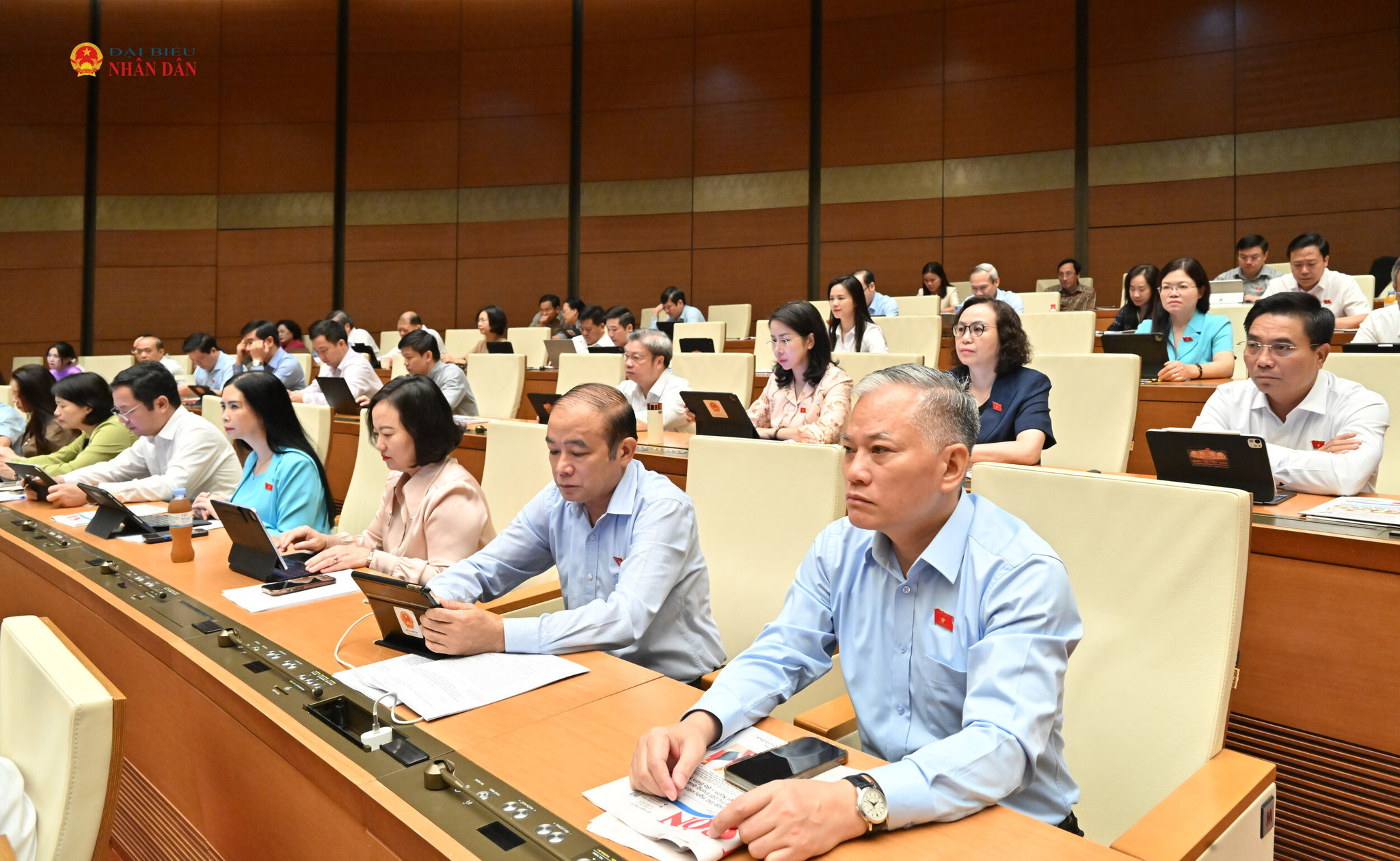 Các đại biểu tham dự phiên họp