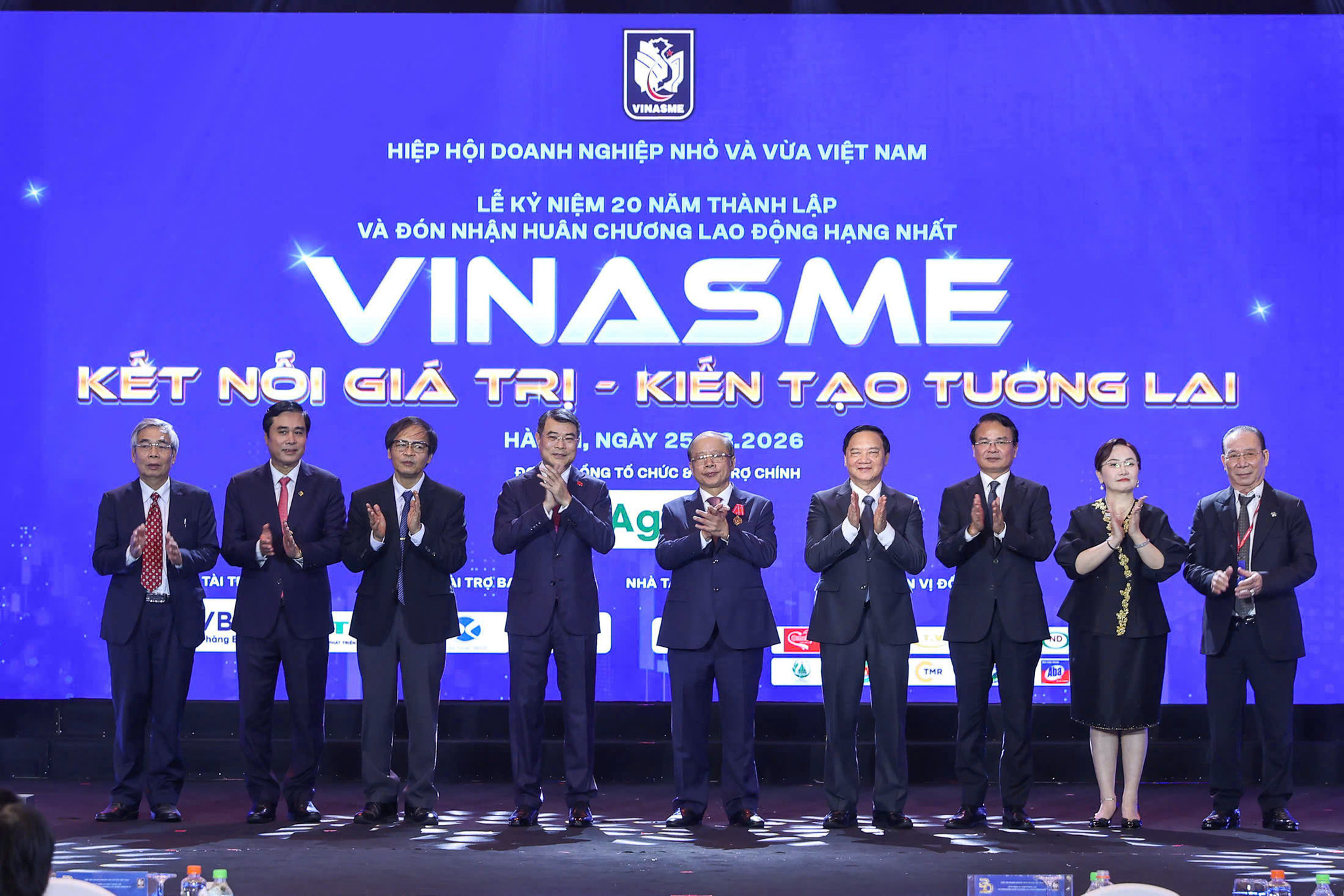 Thủ tướng Lê Minh Hưng, Phó Chủ tịch Quốc hội Nguyễn Khắc Định cùng các đại biểu tham dự Lễ kỷ niệm