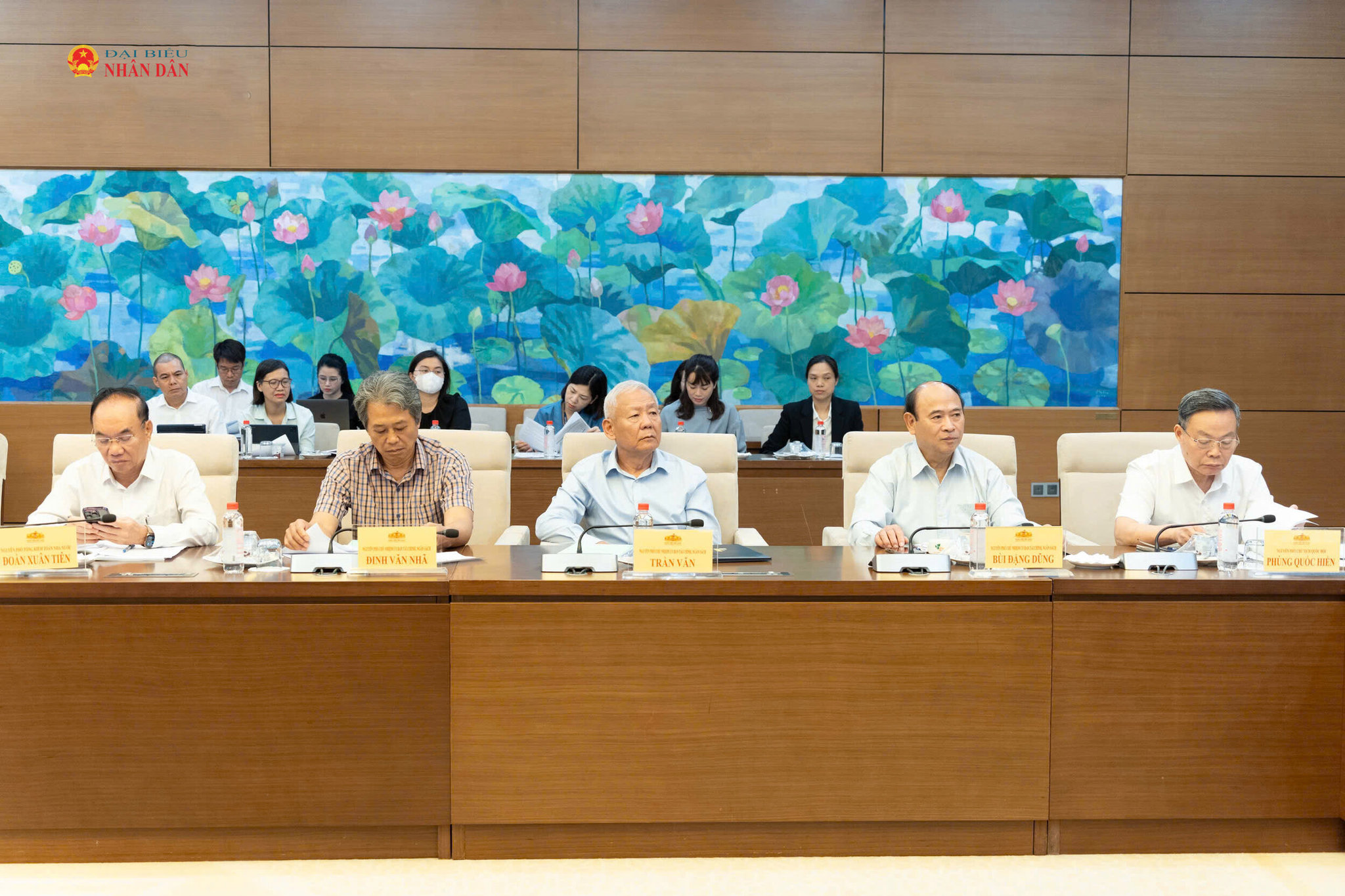 Các đại biểu dự tọa đàm