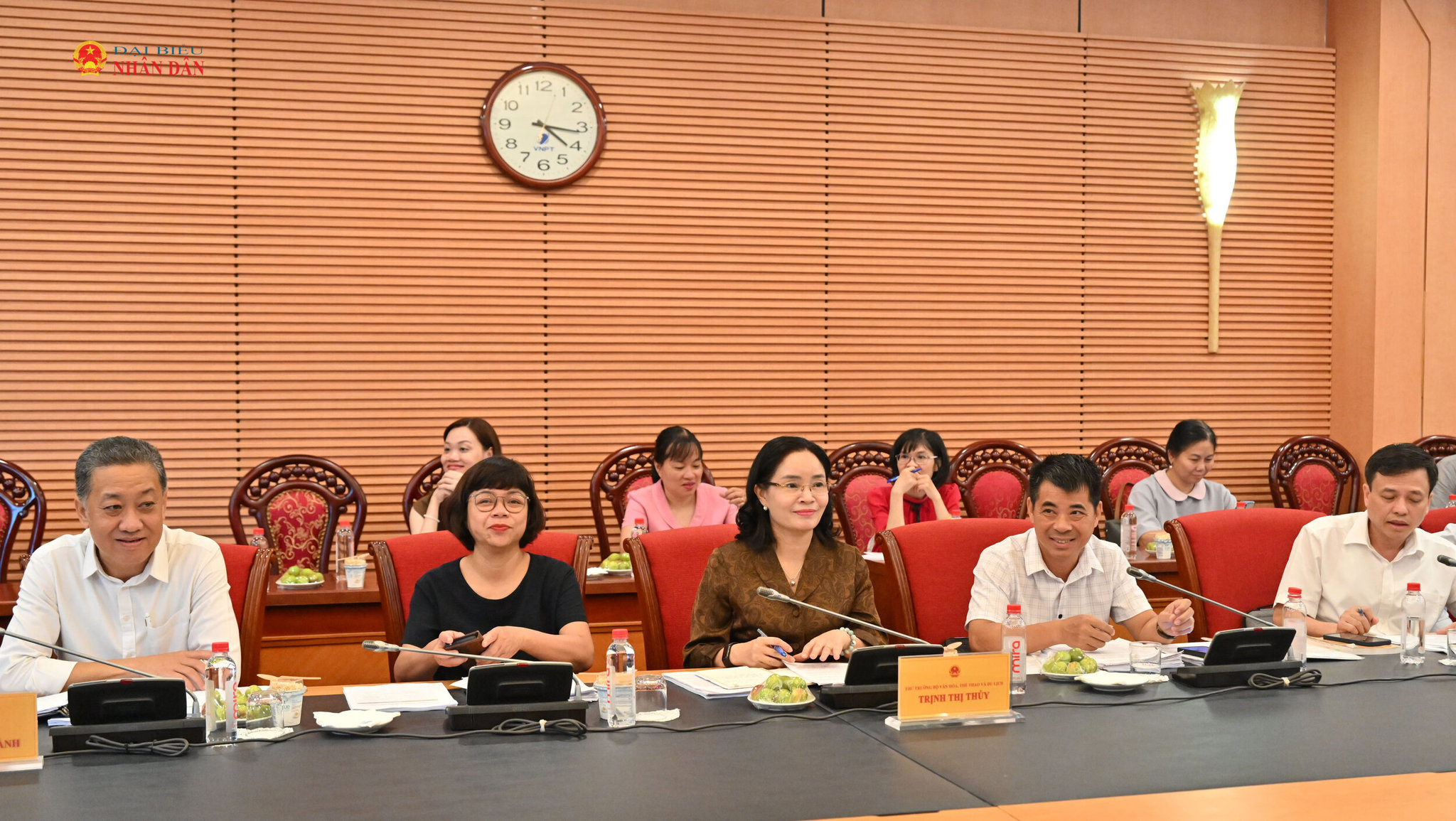 Các đại biểu tham dự phiên họp