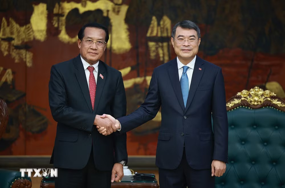 Thủ tướng Lê Minh Hưng tiếp ông Vanhxay Phongsavanh, Tổng Thanh tra Nhà nước Lào. (Ảnh: Dương Giang/TTXVN) Thủ tướng Lê Minh Hưng tiếp Tổng Thanh tra Nhà nước Lào Vanhxay Phongsavanh