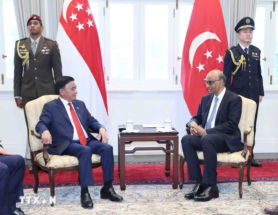 Thường trực Ban Bí thư Trần Cẩm Tú hội kiến Tổng thống Singapore Tharman Shanmugaratnam