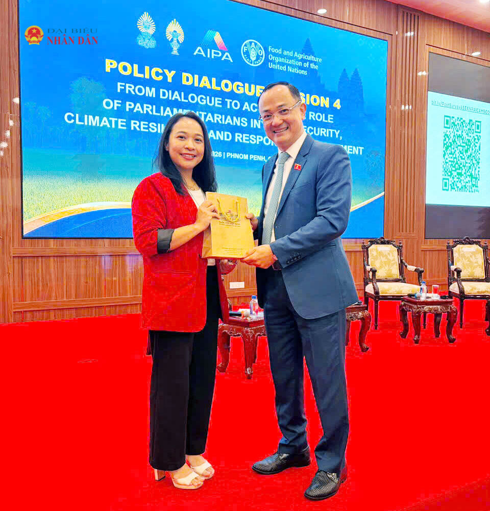 ĐBQH Nguyễn Ngọc Sơn với Phó Tổng Thư ký AIPA Putri Maha Lima