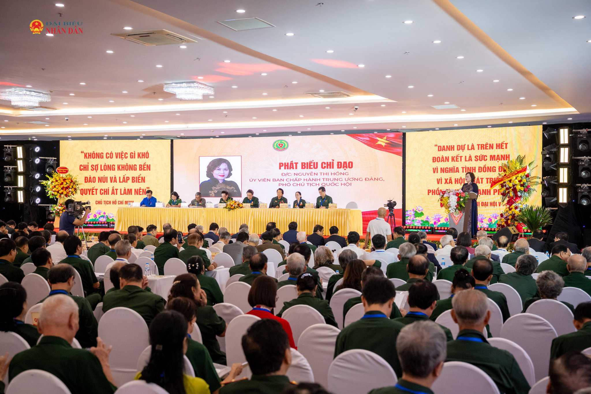 Phó Chủ tịch Quốc hội Nguyễn Thị Hồng phát biểu