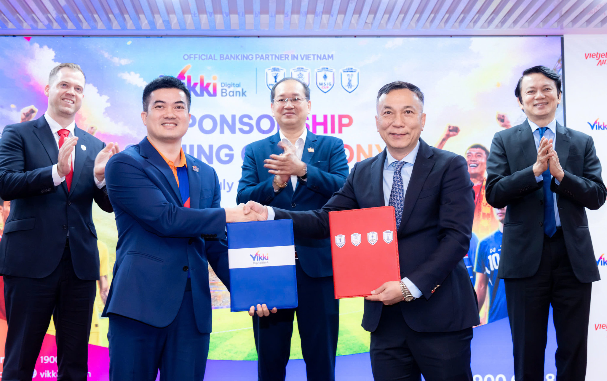 Vikki Digital Bank trở thành ngân hàng chính thức tại Việt Nam của ASEAN United FC