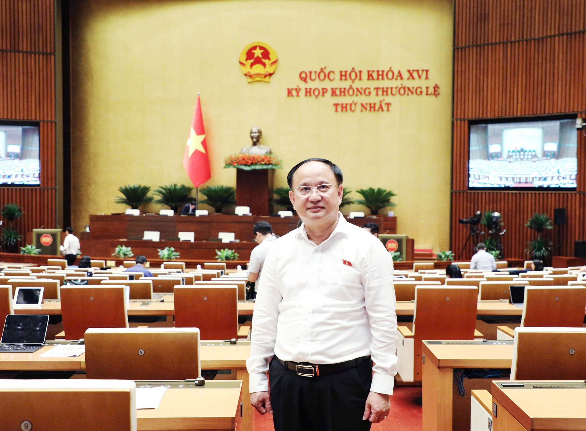 Phó Chủ nhiệm Ủy ban Quốc phòng, An ninh và Đối ngoại, Trung tướng Trần Đức Thuận