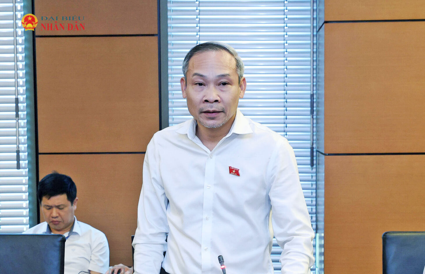 ĐBQH hoạt động chuyên trách tại Ủy ban Kinh tế và Tài chính Phan Đức Hiếu. Ảnh: Trung Thành