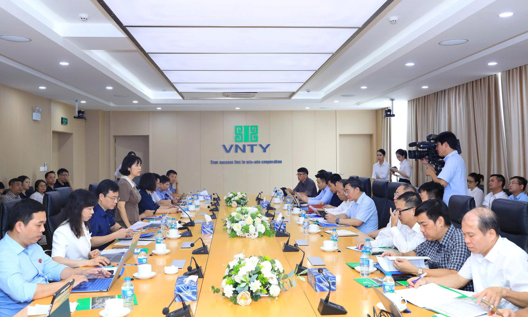 Quang cảnh làm việc của đoàn giám sát với các đơn vị