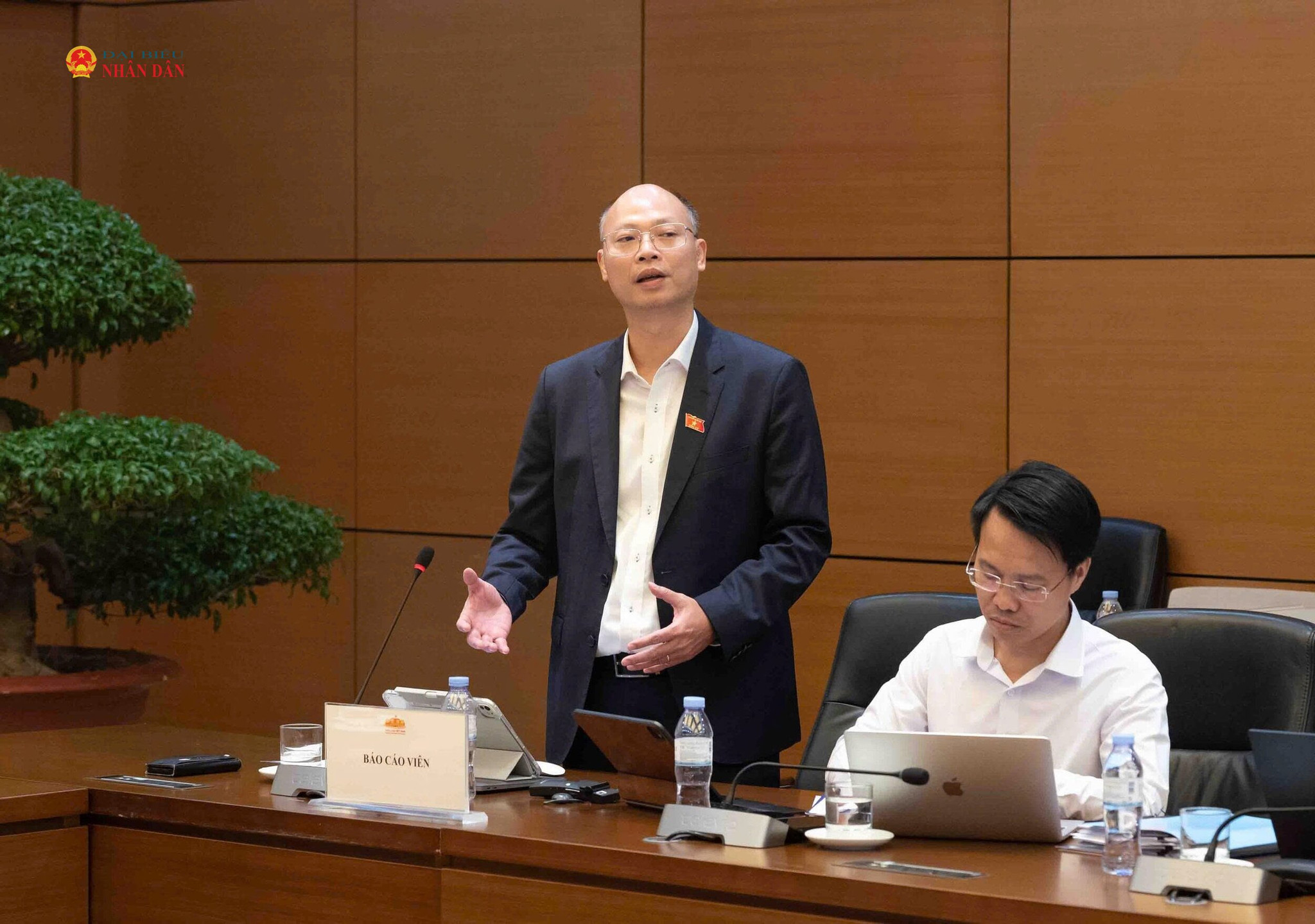 ĐBQH hoạt động chuyên trách tại Ủy ban Khoa học, Công nghệ và Môi trường Lê Trung Thành phát biểu