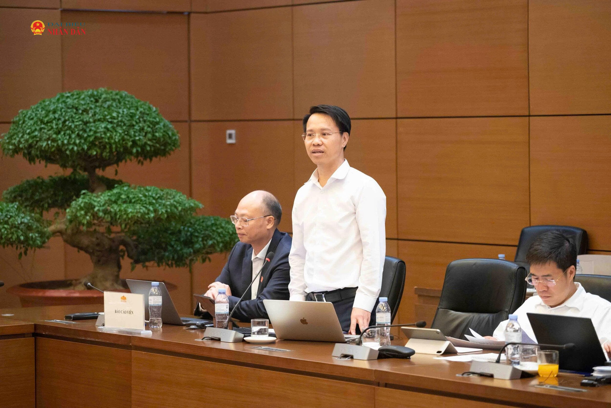 Phó Trưởng Ban Tổ chức Đảng ủy Quốc hội Bùi Danh Tuyên phát biểu