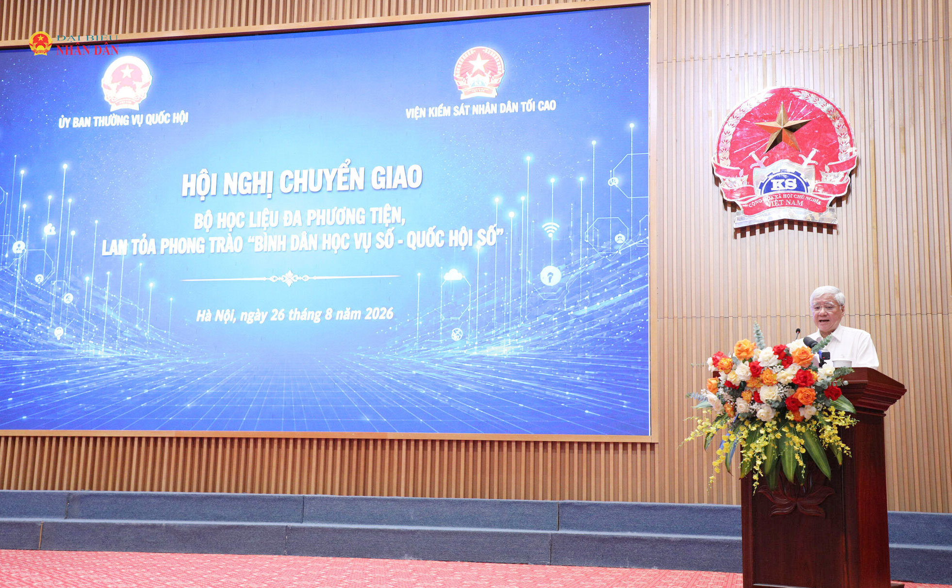 Phó Chủ tịch Thường trực Quốc hội Đỗ Văn Chiến phát biểu