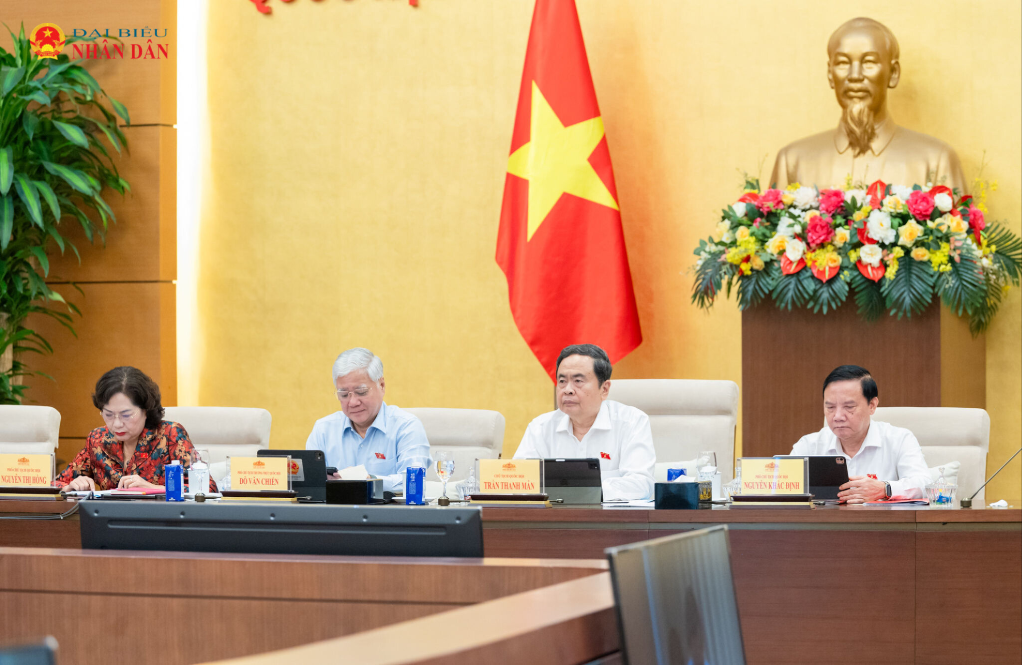 Chủ tịch Quốc hội Trần Thanh Mẫn chủ trì phiên họp