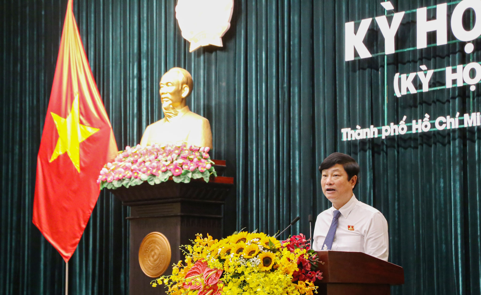 Chủ tịch HĐND TP. Hồ Ch&iacute; Minh V&otilde; Văn Minh ph&aacute;t biểu khai mạc kỳ họp