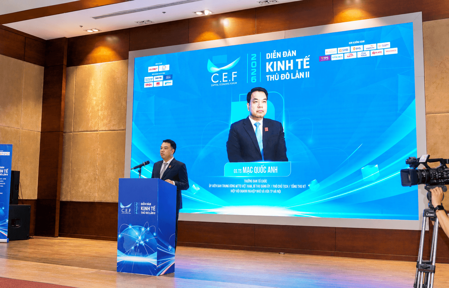 Hà Nội cho ra mắt hạ tầng số kết nối oanh nghiệp cefhanoi.vn