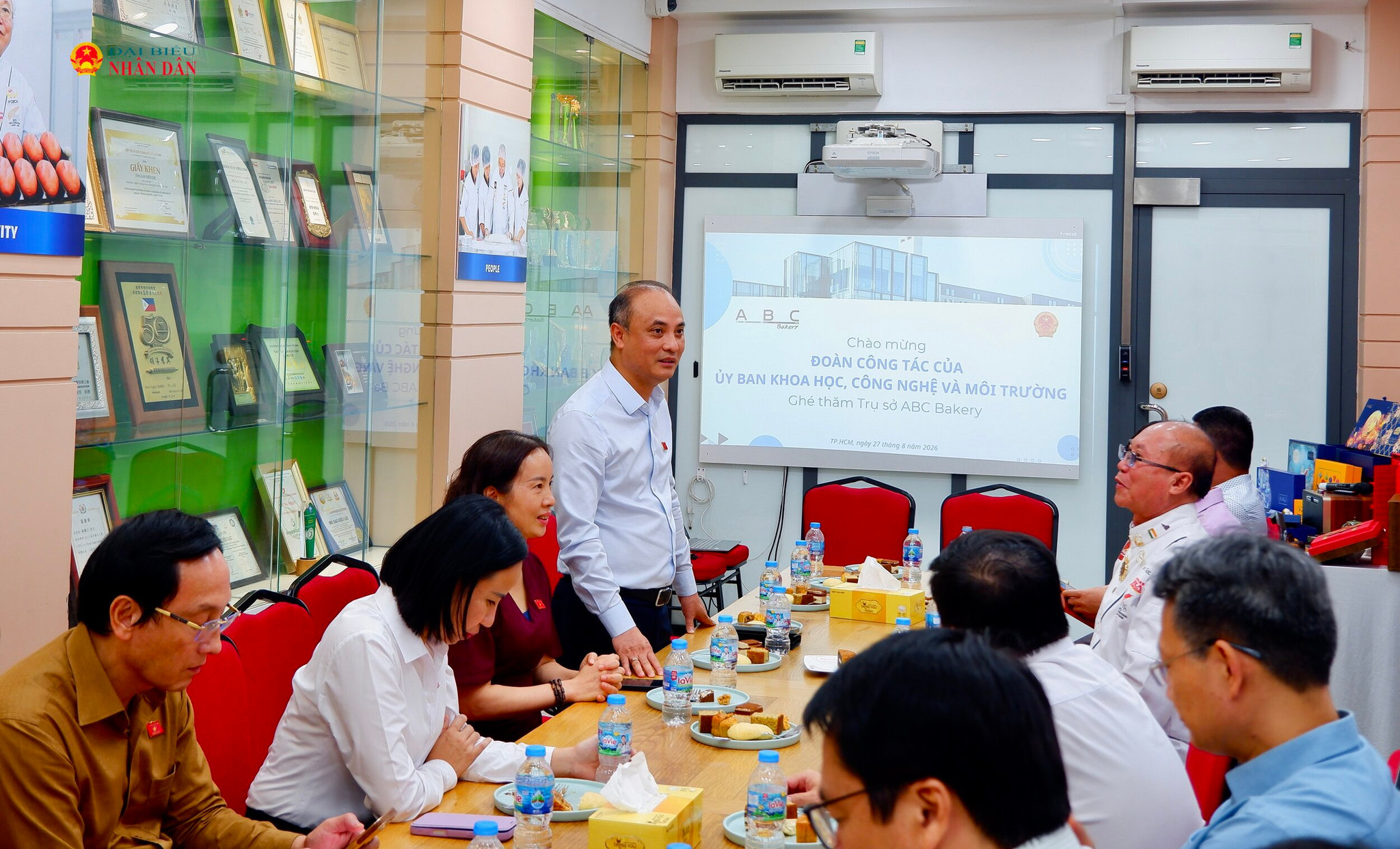 Phó Chủ nhiệm Ủy ban Khoa học, Công nghệ và Môi trường Nguyễn Phương Tuấn phát biểu