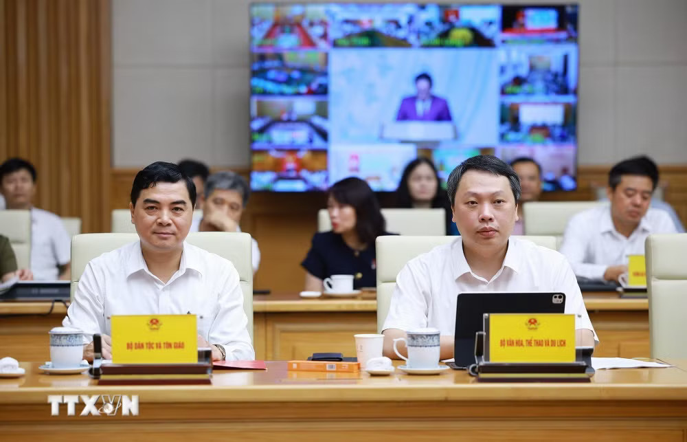 Các đại biểu dự Hội nghị tổng kết năm học 2025-2026 và triển khai năm học 2026-2027