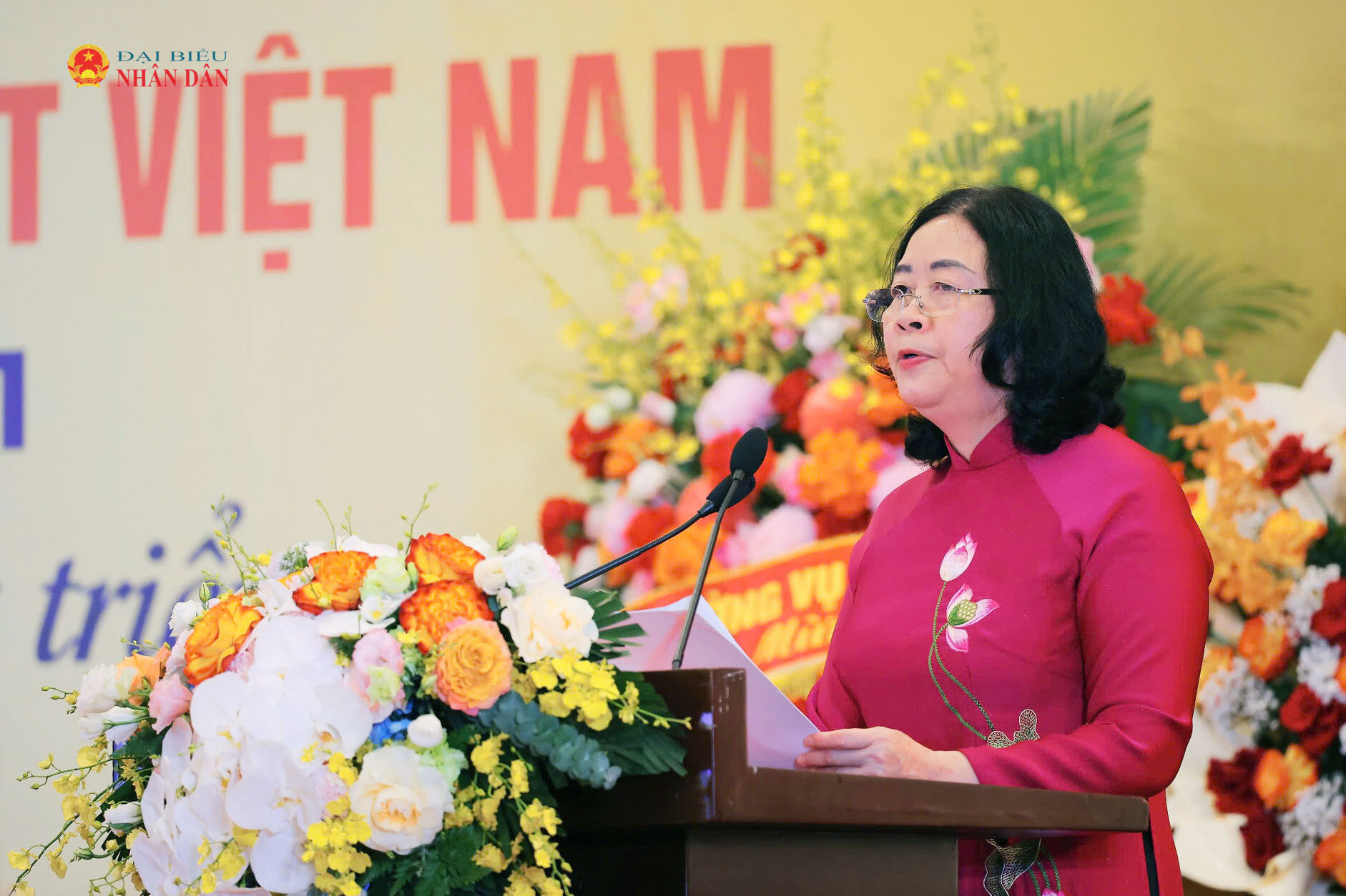 Chủ tịch Ủy ban Trung ương Mặt trận Tổ quốc Việt Nam Bùi Thị Minh Hoài phát biểu