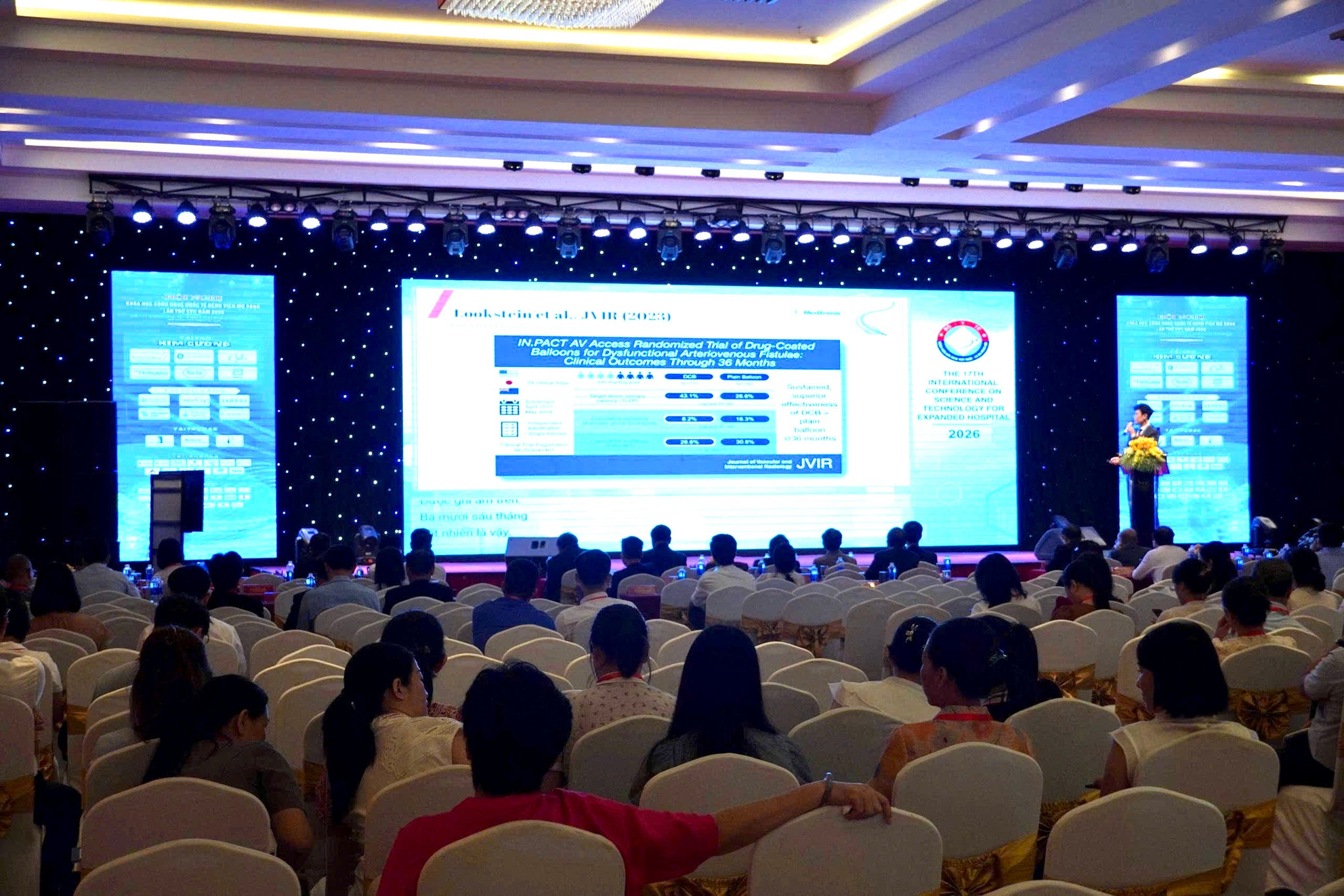 Quang cảnh Hội nghị Khoa học Công nghệ Quốc tế bệnh viện mở rộng lần thứ XVII