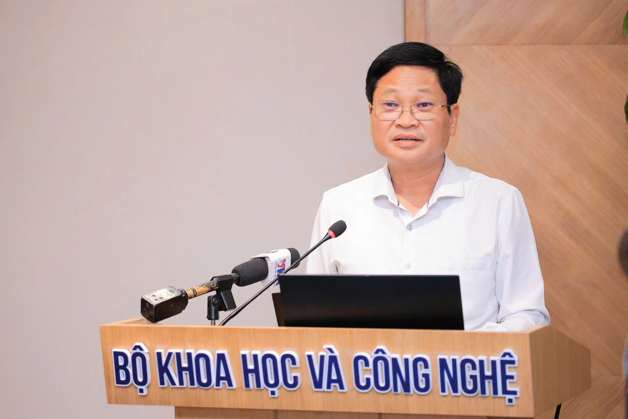 Cục trưởng Cục Công nghệ số và Trí tuệ nhân tạo Nguyễn Khắc Lịch thông tin về giải thưởng