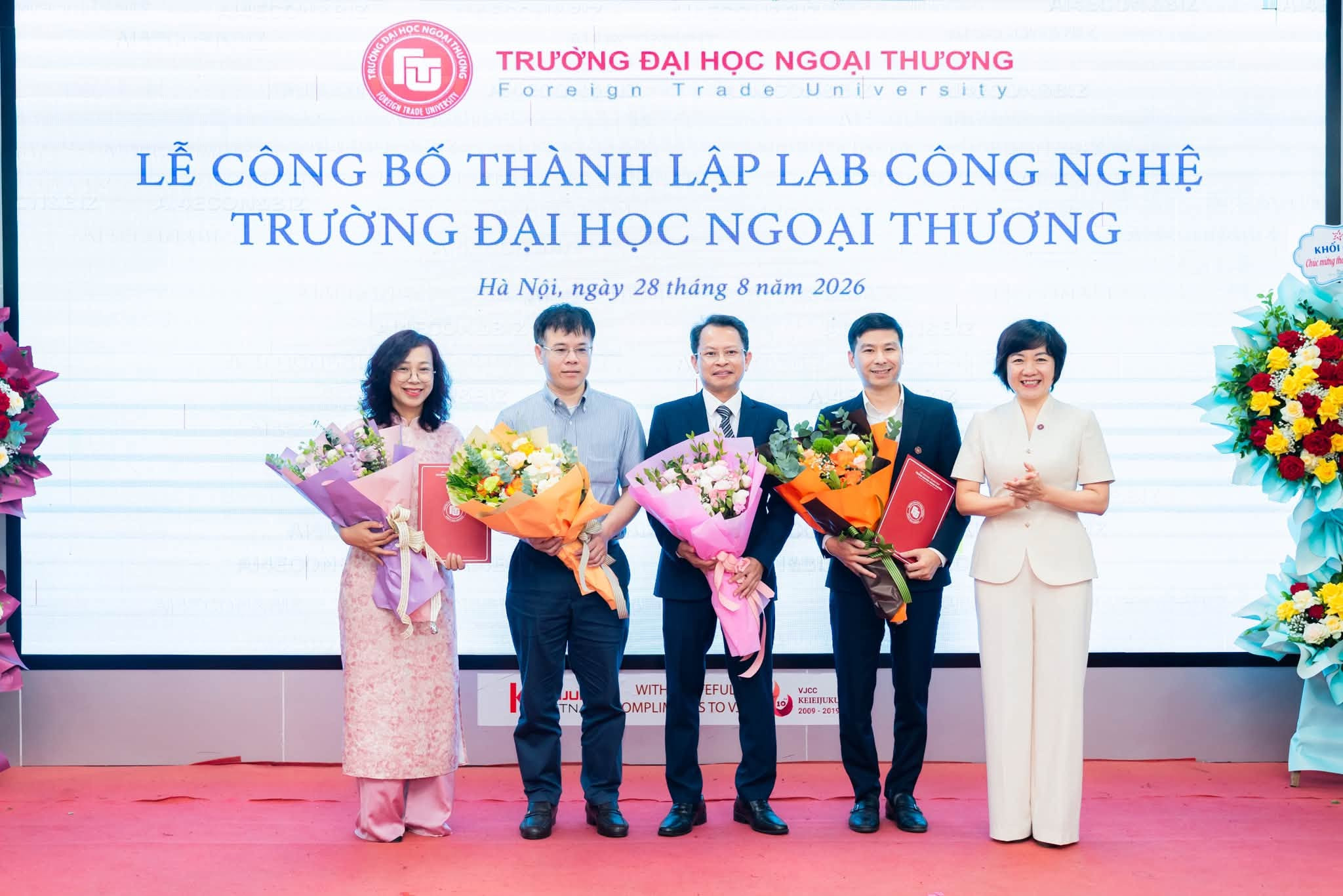 Các thành viên của Lab Công nghệ Trường Đại học Ngoại Thương