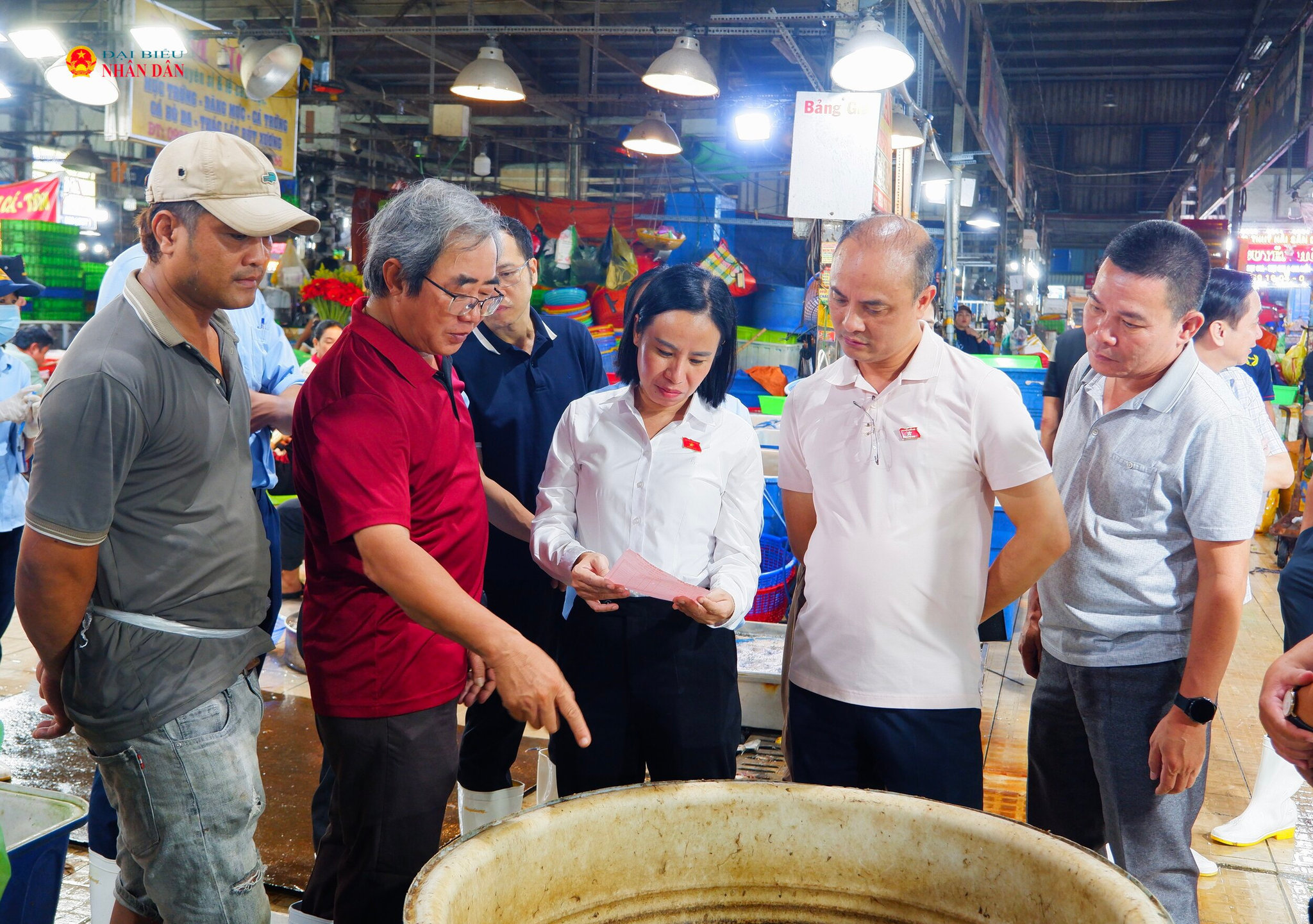 Đoàn khảo sát đề nghị làm rõ hơn năng lực kiểm soát các mối nguy về an toàn thực phẩm tại chợ