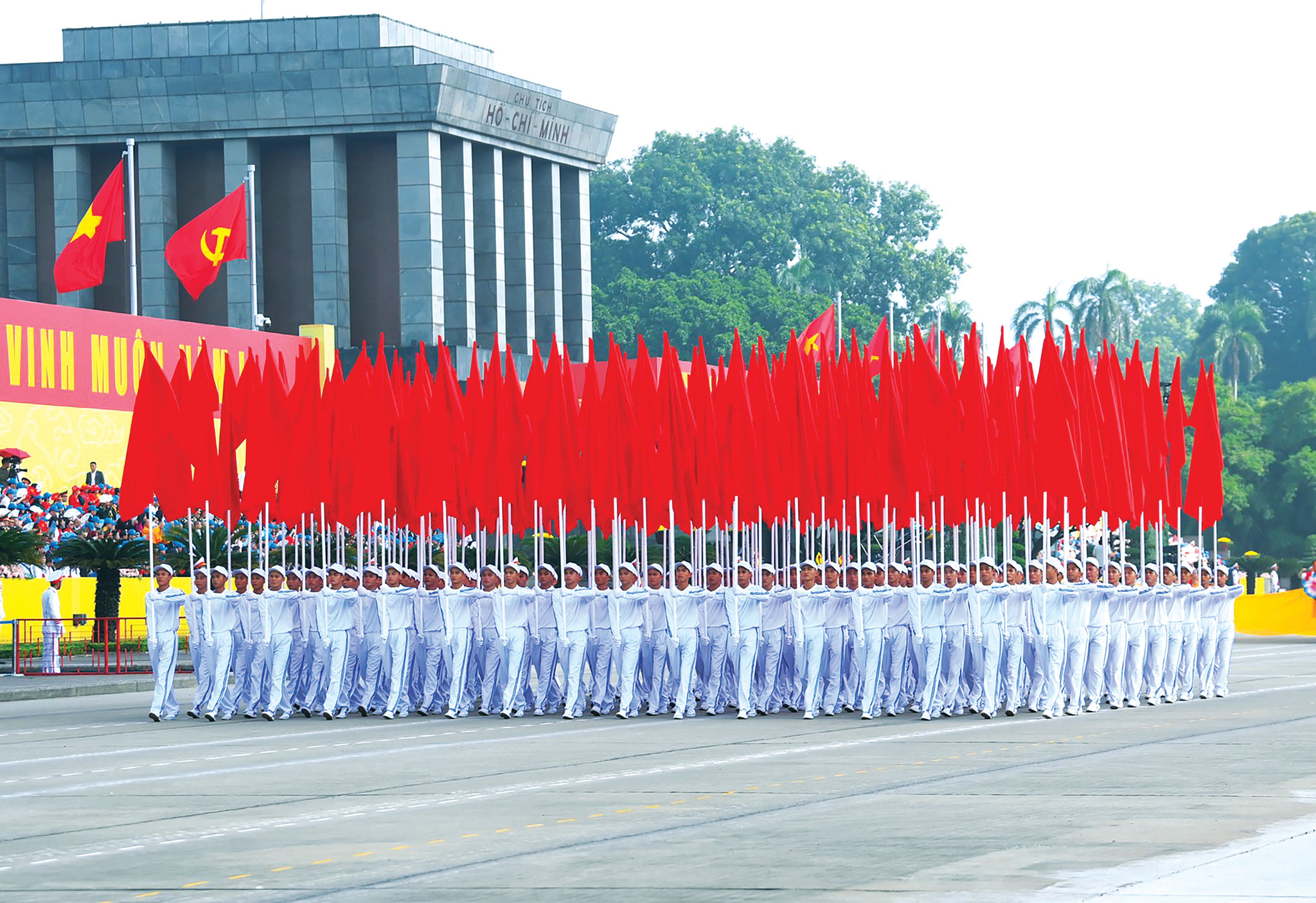 Khối hồng kỳ tại Lễ kỷ niệm, diễu binh, diễu hành 80 năm Cách mạng Tháng Tám thành công và Quốc khánh 2/9