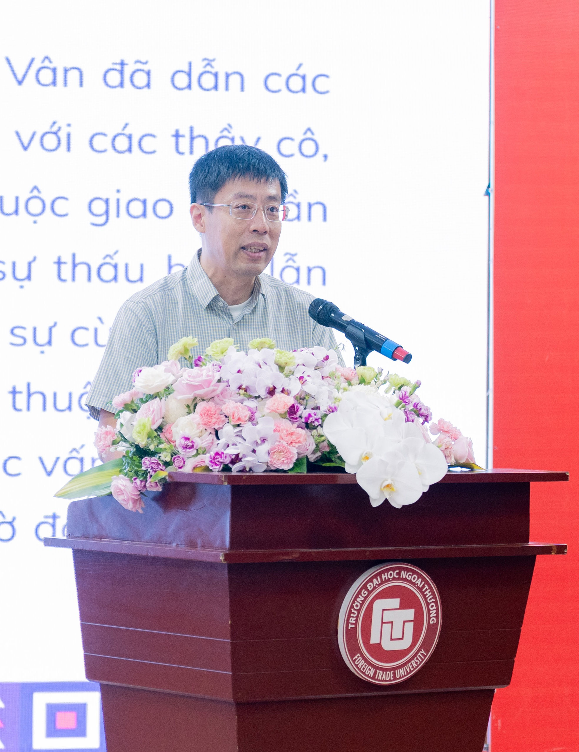 GS, TS Cố Đào – Viện trưởng Viện Nhân văn, Đại học Thanh Hoa đồng phát biểu khai mạc Diễn đàn