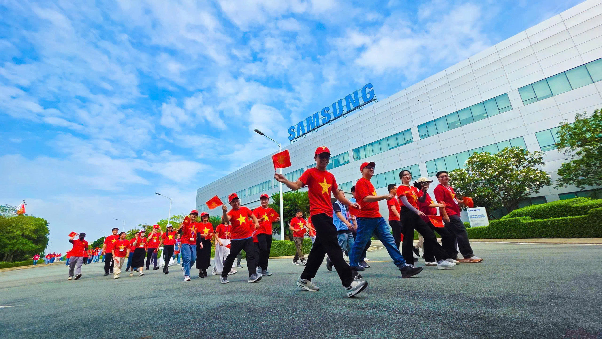 Mỗi bước chân của nhân viên Samsung đóng góp chung vào Hành trình 10 tỷ bước xanh vì một VN vững bền
