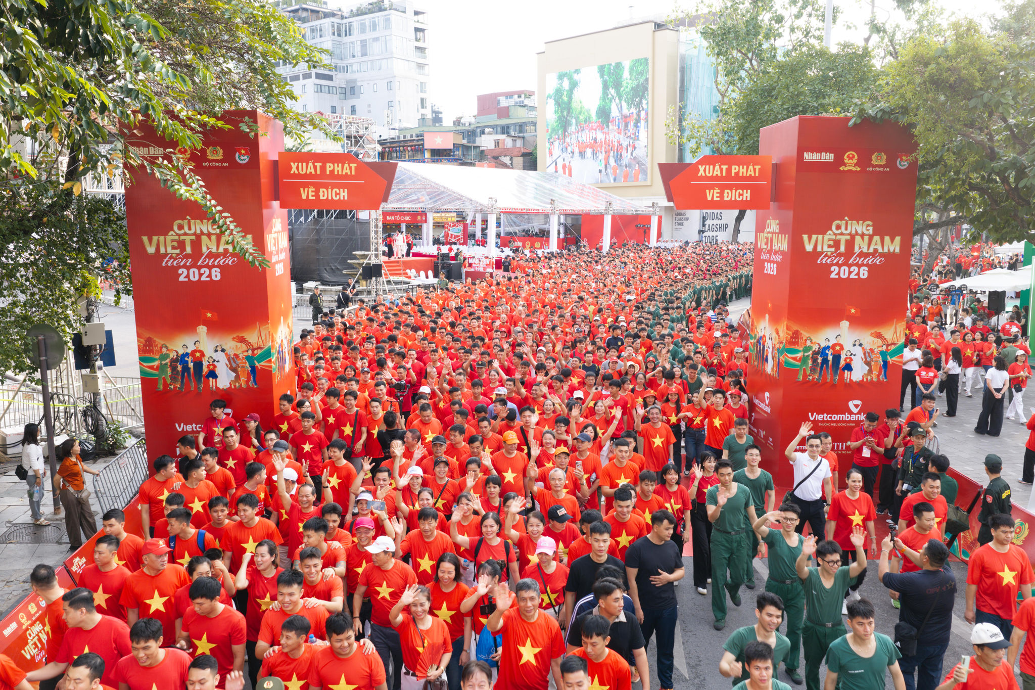 Từ 1 tỷ bước chân đến 10 tỷ bước xanh, “Cùng Việt Nam tiến bước” đang trở thành một hành trình, một thói quen