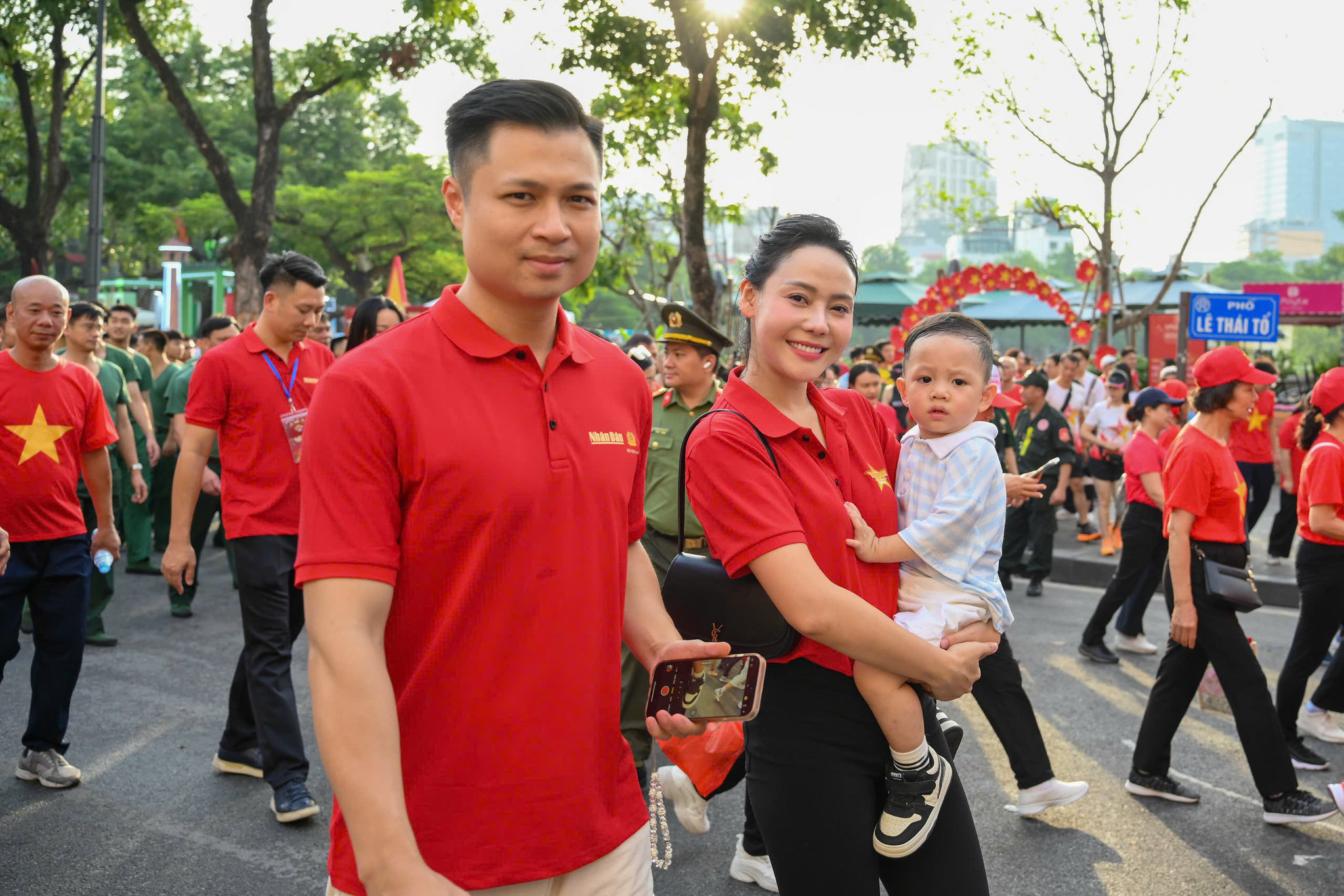 Người dân hào hứng tham gia sự kiện