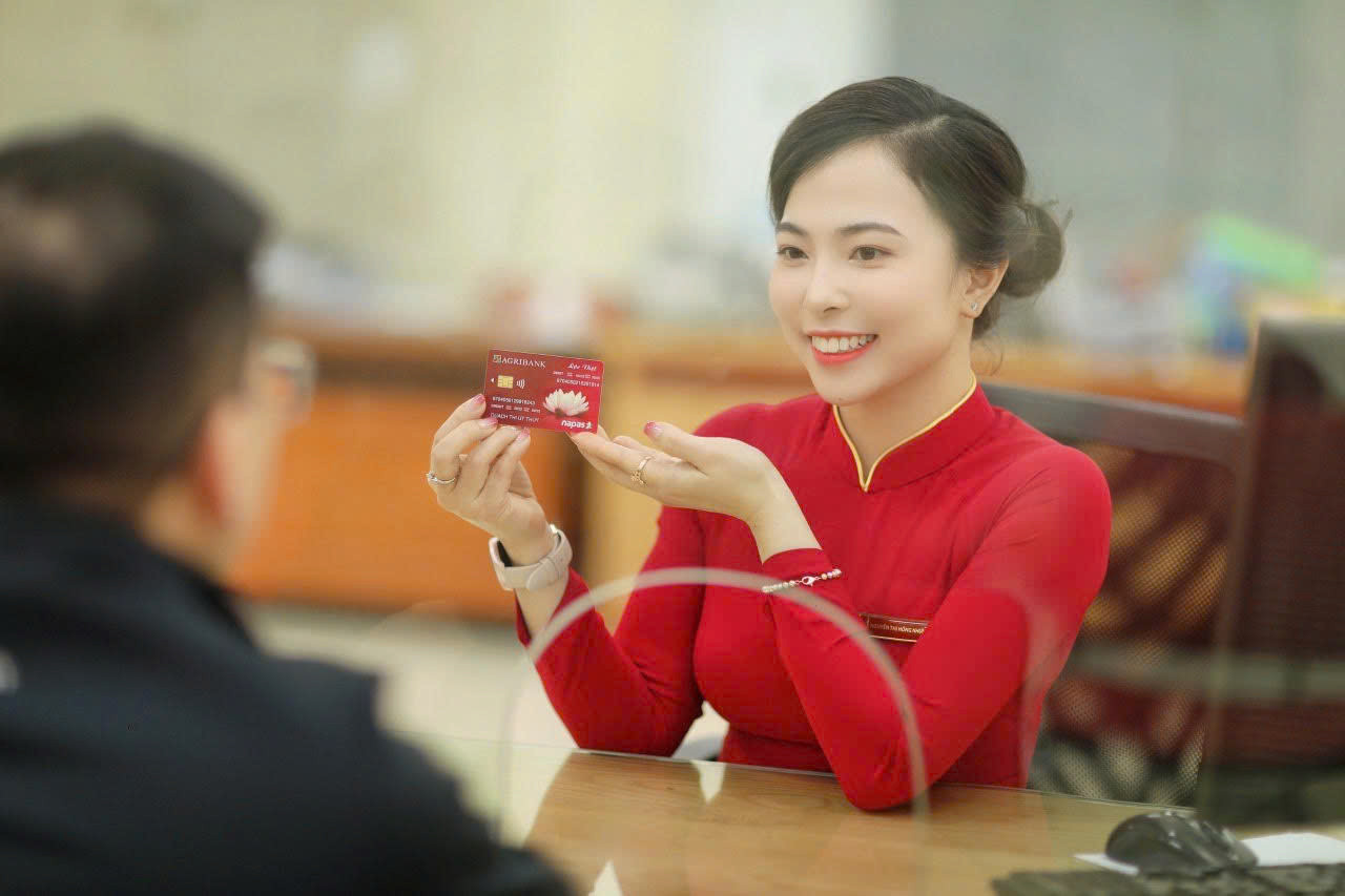 Agribank luôn lấy khách hàng làm trung tâm trong quá trình kinh doanh, phát triển