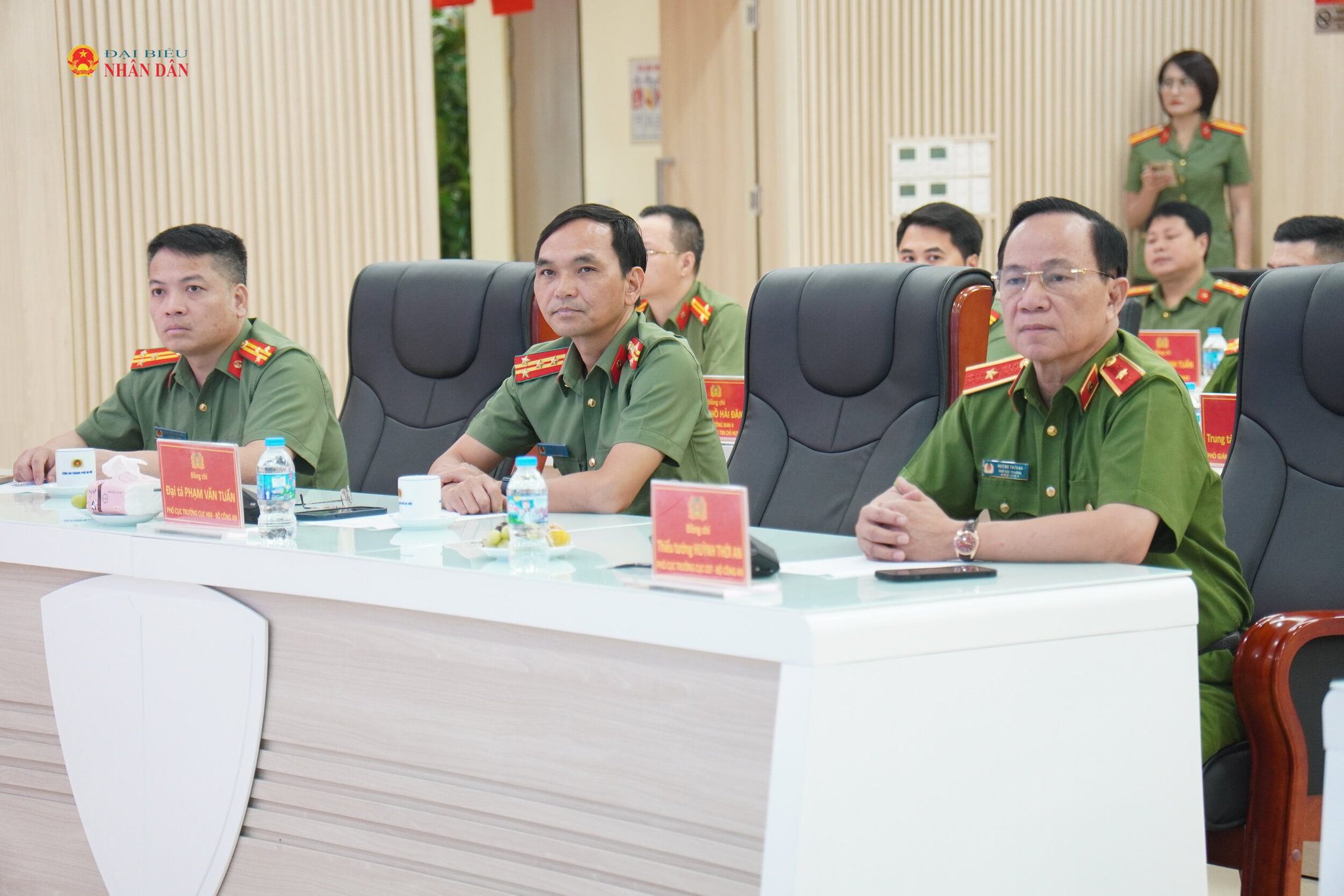Các đại biểu tham dự chương trình.